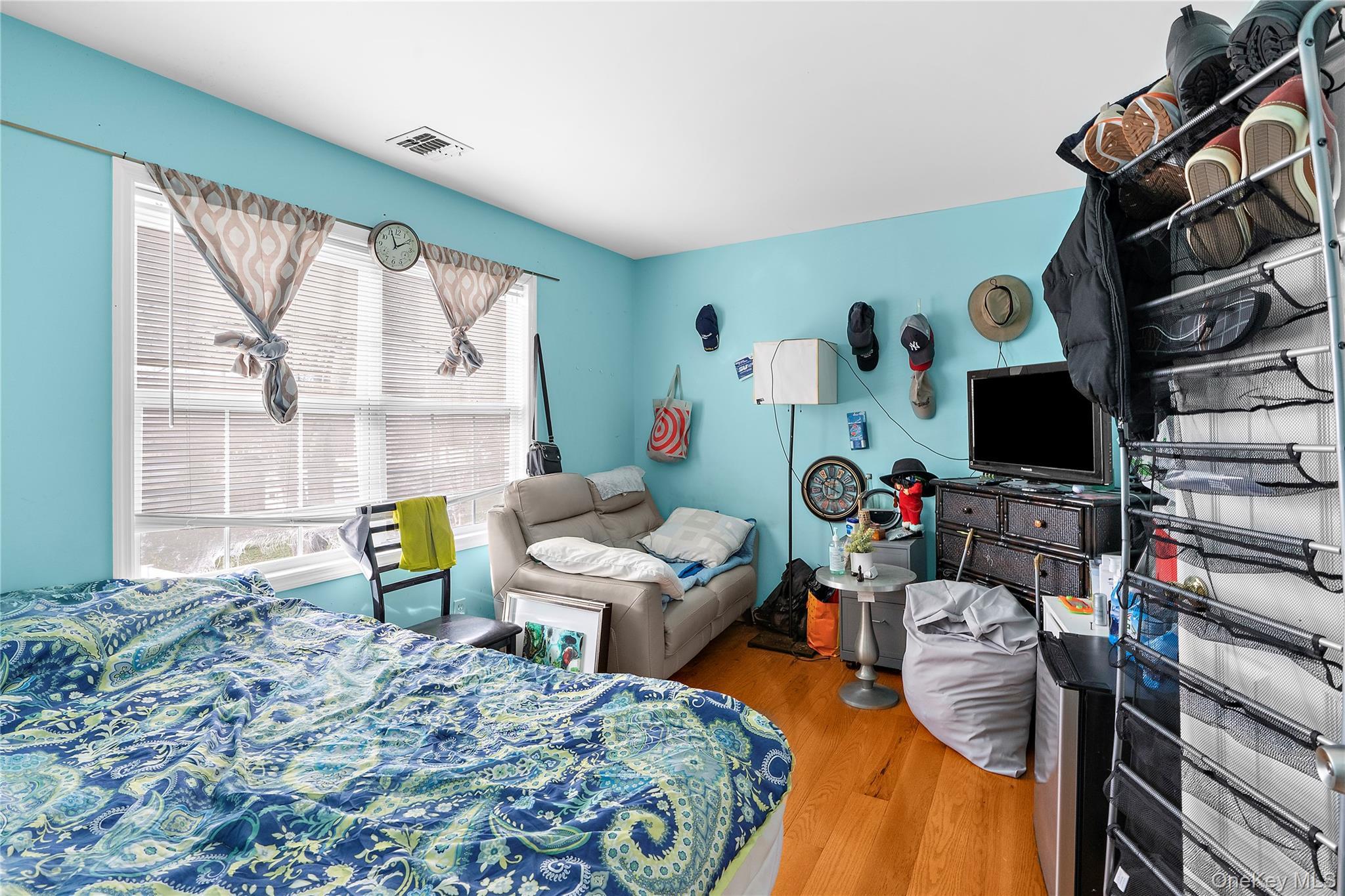 Single Family Fairway  Suffolk County, NY 11901, MLS-943323-8