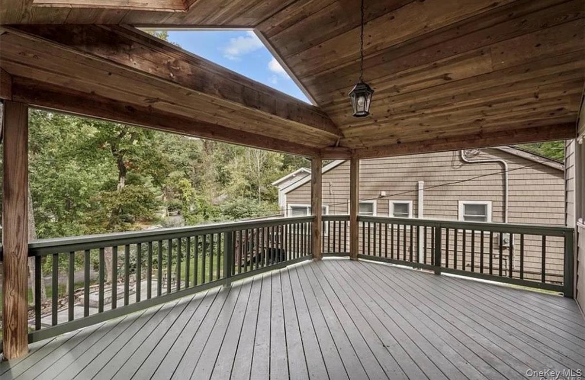 Single Family Oakdale Putnam County, NY 10579, MLS-943331-21