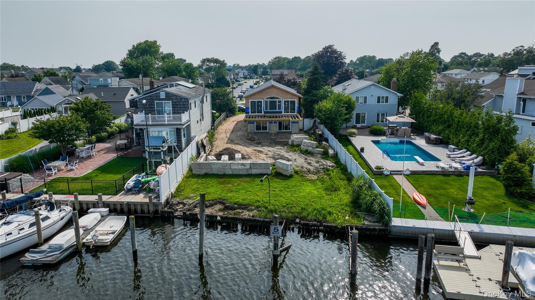Single Family Shore  Suffolk County, NY 11757, MLS-943358-4