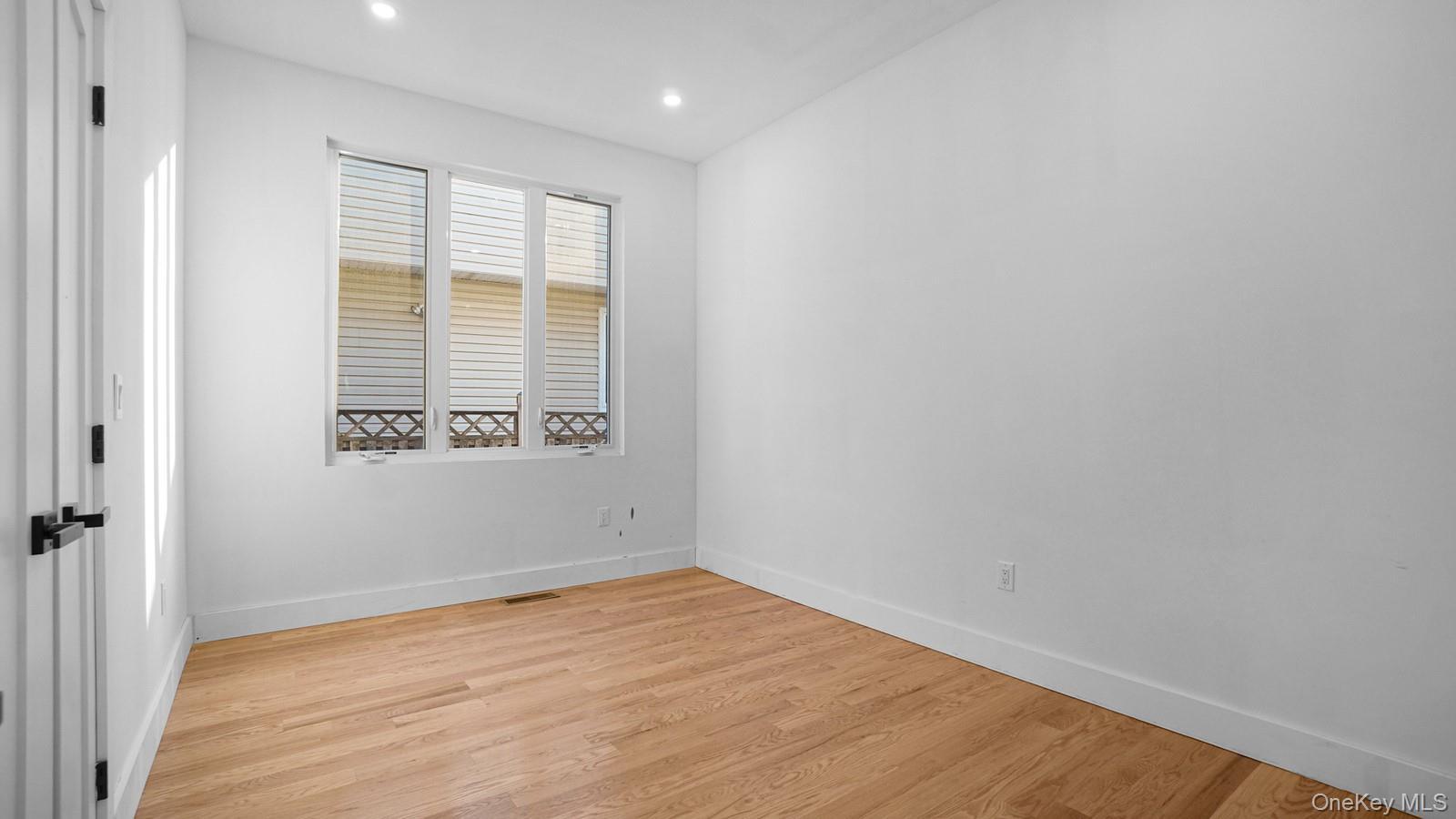 Single Family Tierney  Bronx, NY 10465, MLS-943364-12