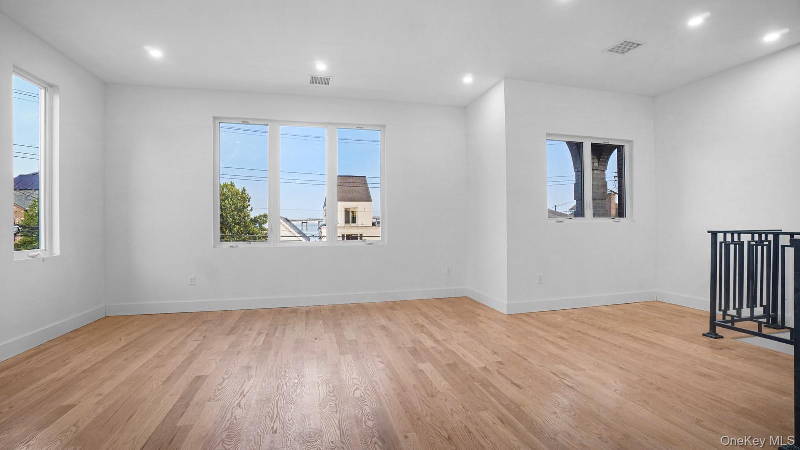 Single Family Tierney  Bronx, NY 10465, MLS-943364-13