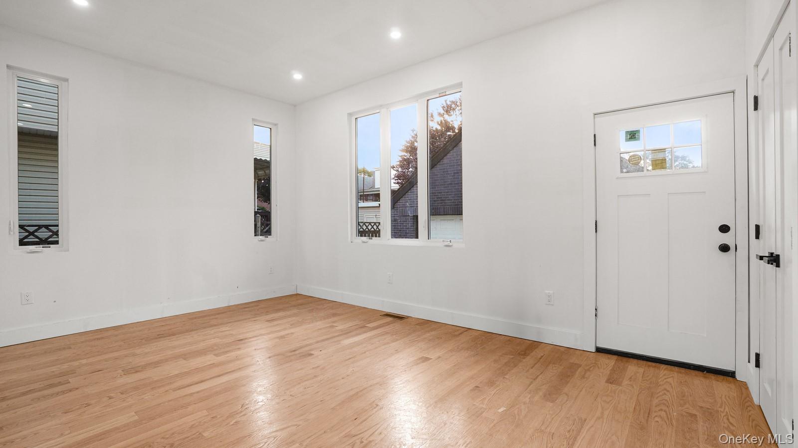 Single Family Tierney  Bronx, NY 10465, MLS-943364-15