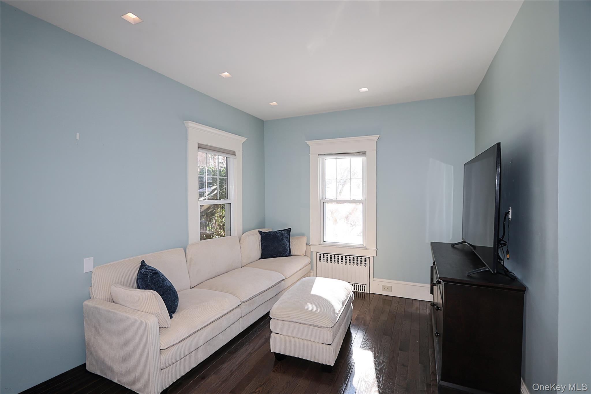 Single Family Francis  Nassau County, NY 11542, MLS-943372-7