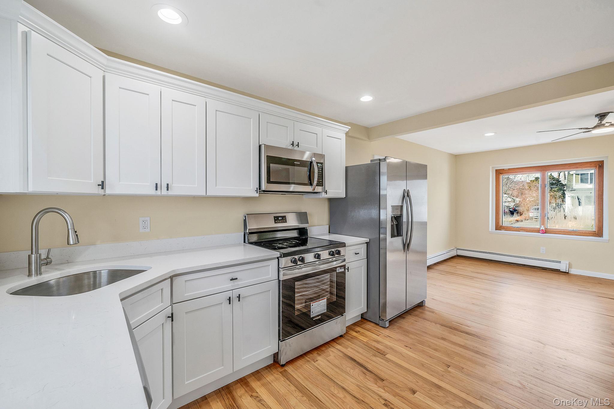 Single Family Walnut Suffolk County, NY 11772, MLS-943382-3