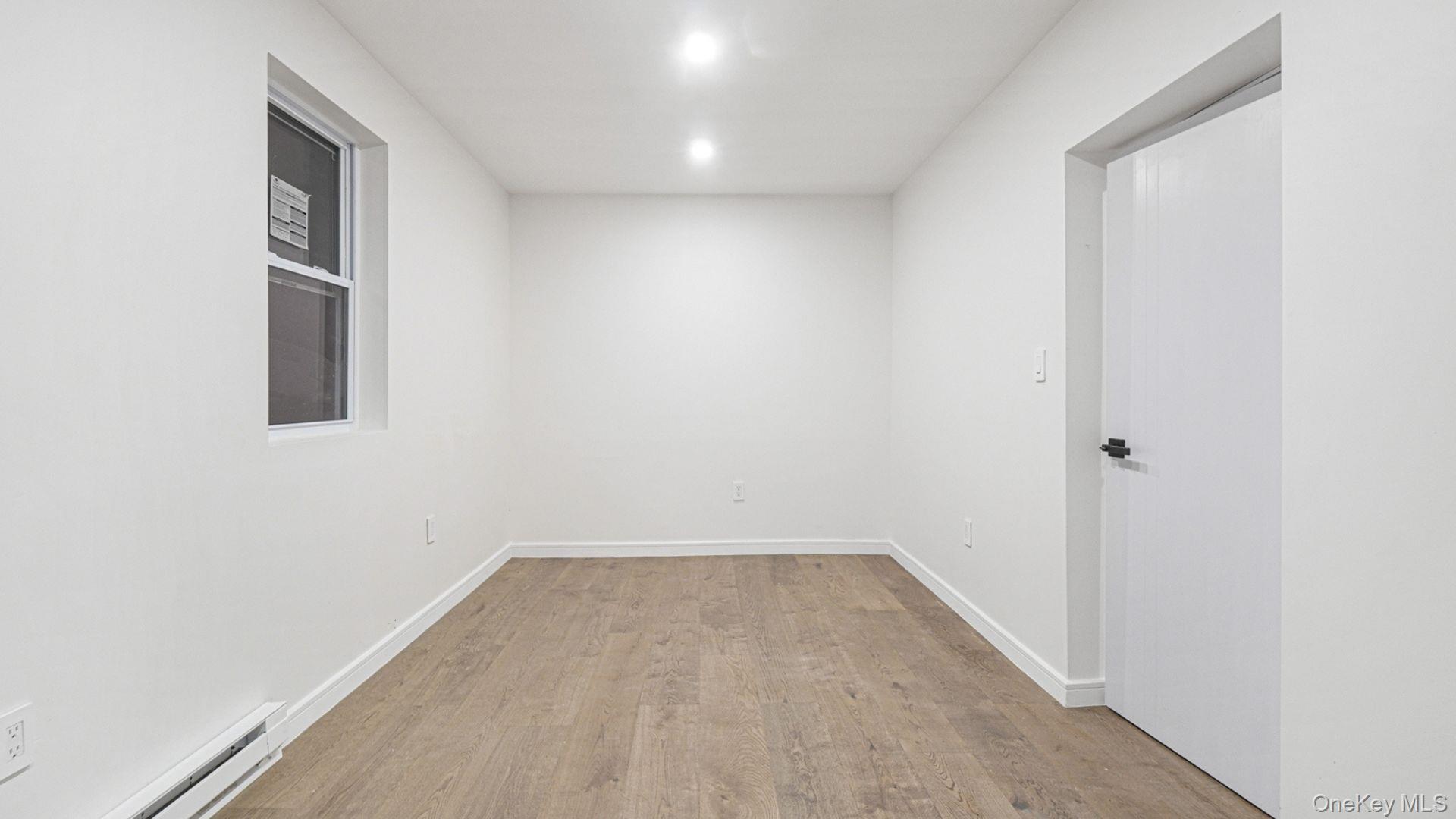 Single Family 224th Bronx, NY 10466, MLS-943389-15