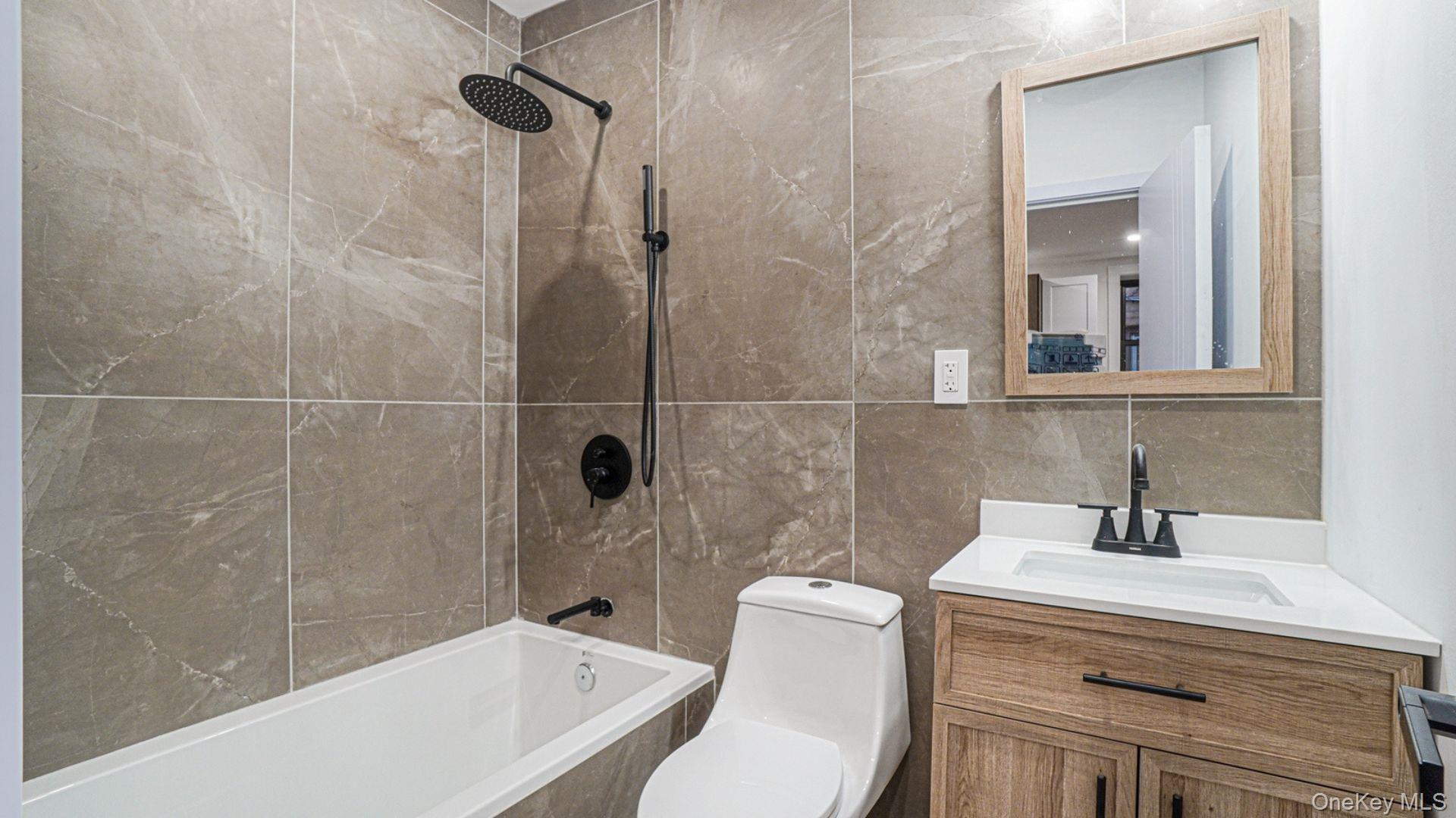 Single Family 224th Bronx, NY 10466, MLS-943389-17