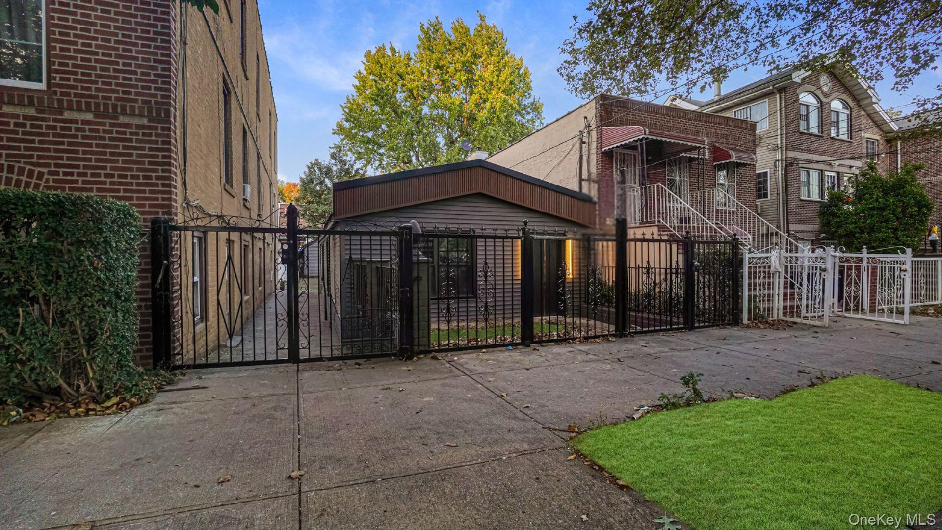 Single Family 224th Bronx, NY 10466, MLS-943389-20