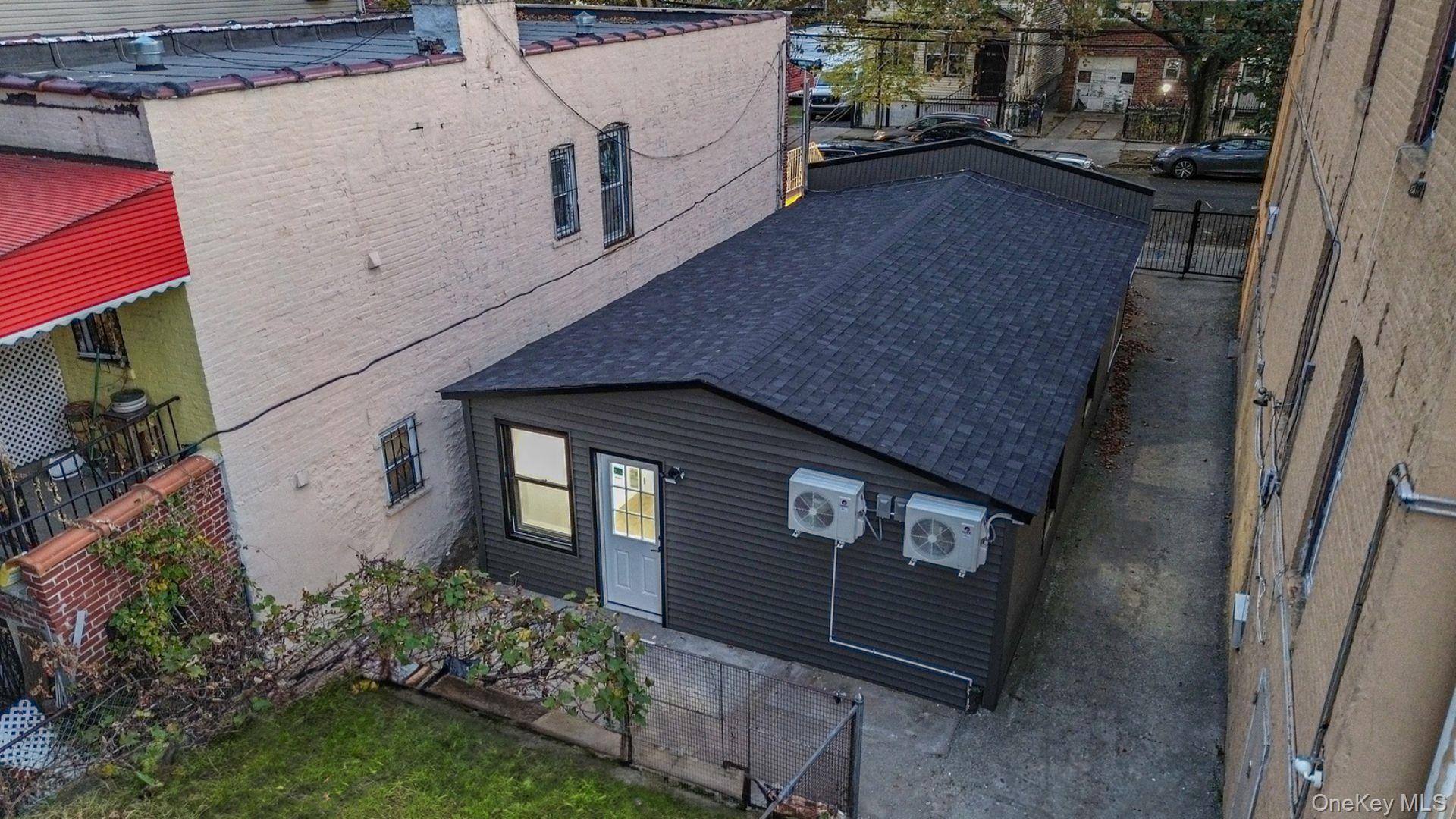 Single Family 224th Bronx, NY 10466, MLS-943389-25