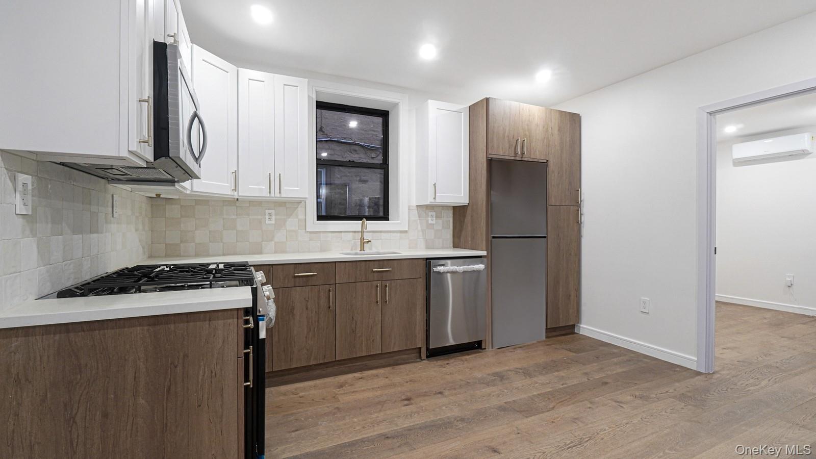 Single Family 224th Bronx, NY 10466, MLS-943389-4