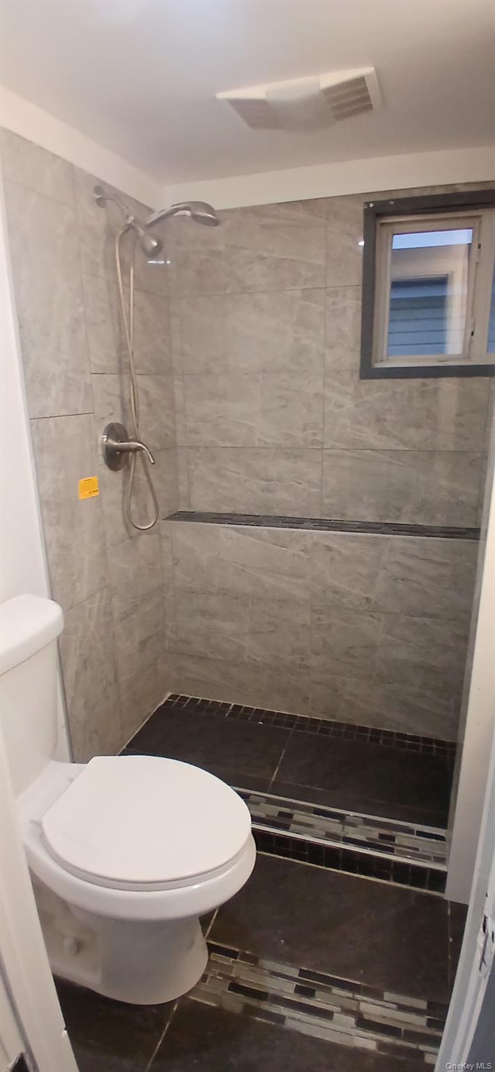 Single Family Noble Suffolk County, NY 11703, MLS-943403-32