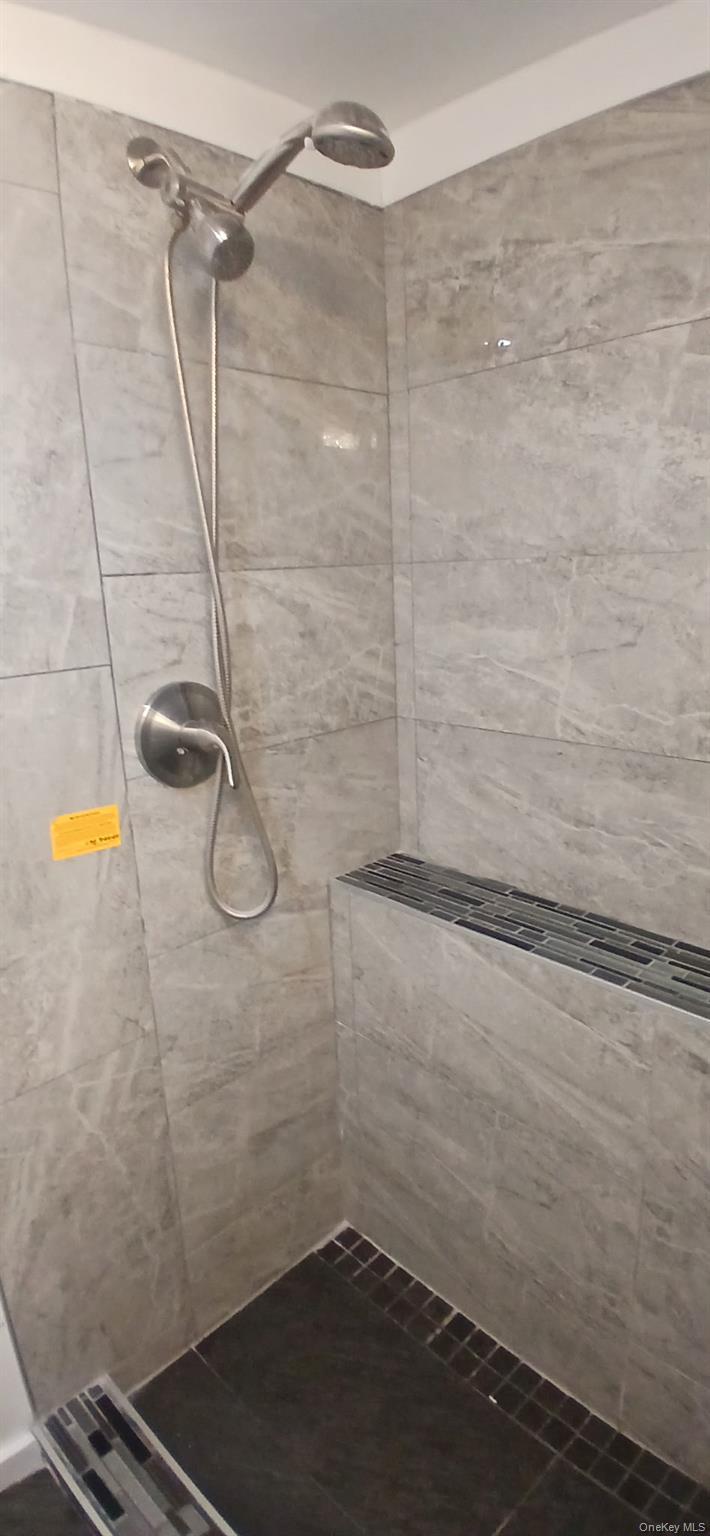 Single Family Noble Suffolk County, NY 11703, MLS-943403-33