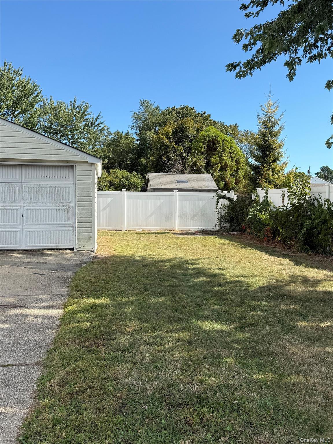 Single Family Noble Suffolk County, NY 11703, MLS-943403-5