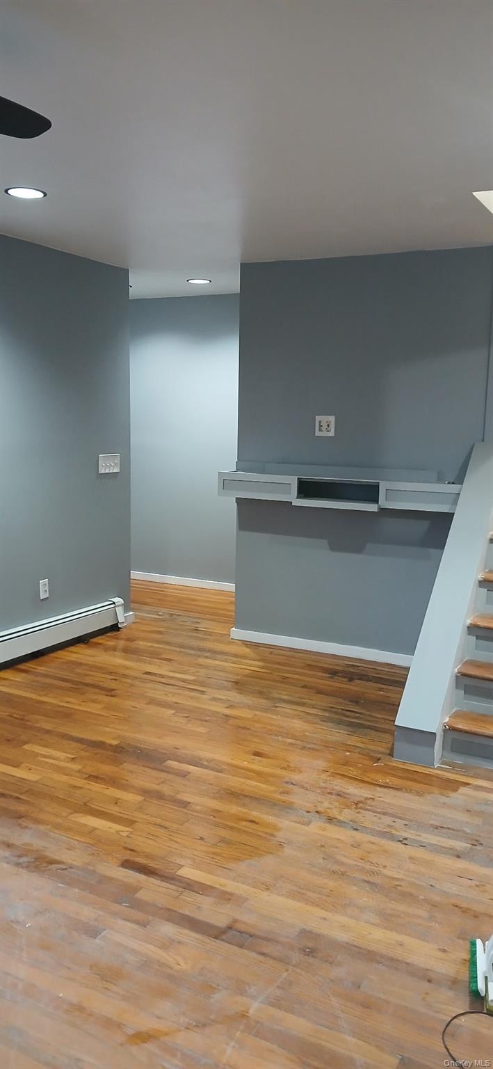 Single Family Noble Suffolk County, NY 11703, MLS-943403-8