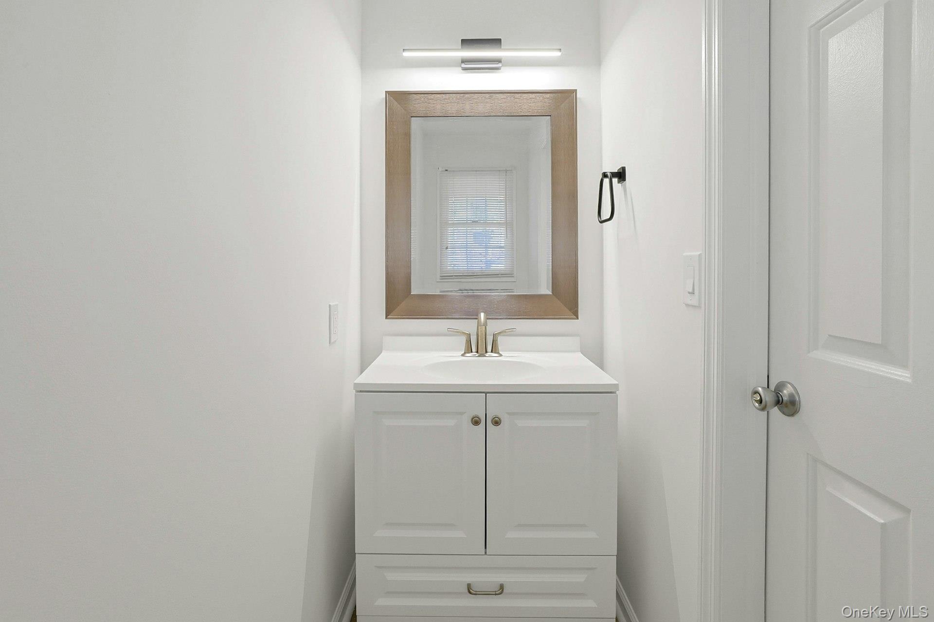 Single Family Victoria Westchester County, NY 10549, MLS-943472-11