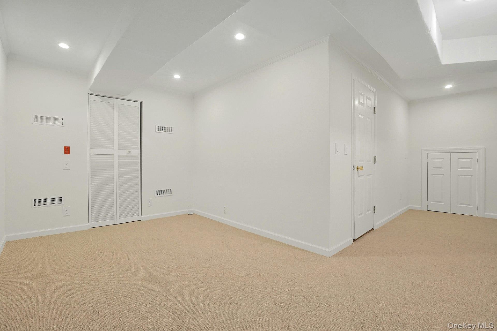 Single Family Victoria Westchester County, NY 10549, MLS-943472-20