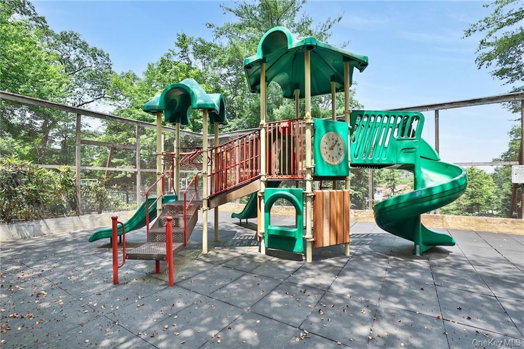 Single Family Victoria Westchester County, NY 10549, MLS-943472-28