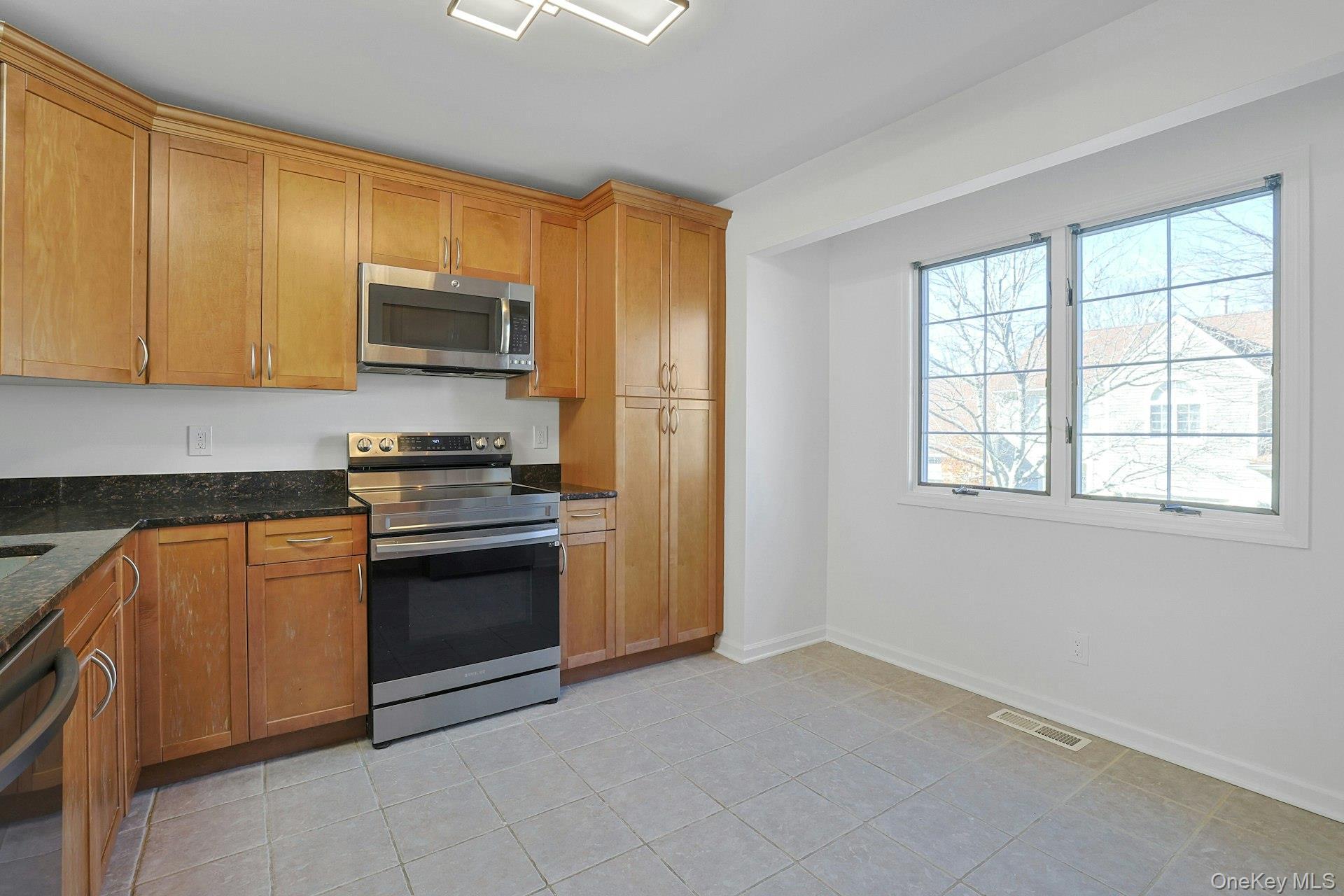 Single Family Victoria Westchester County, NY 10549, MLS-943472-7