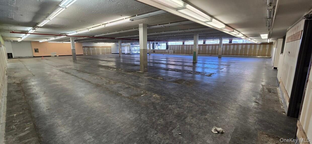 Commercial Lease Blvd  Queens, NY 11355, MLS-943481-4