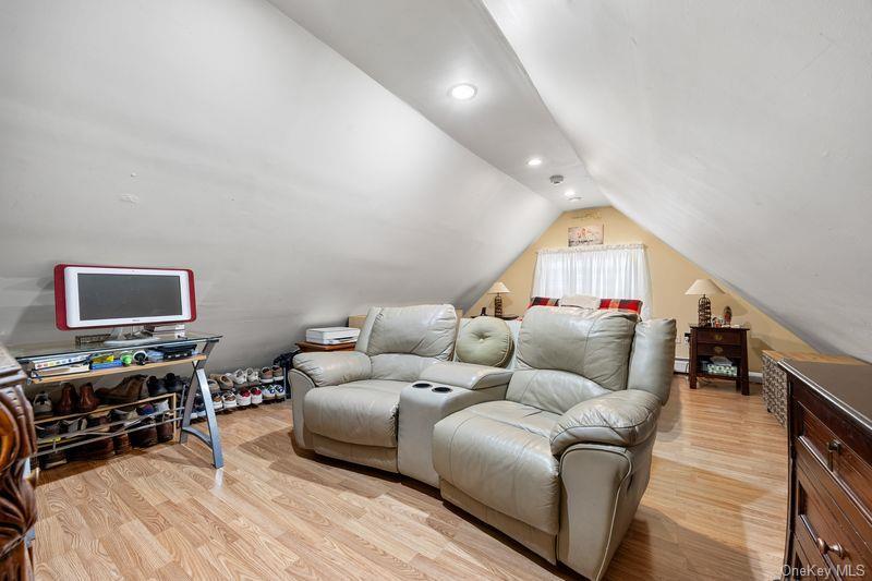 Single Family Burke  Staten Island, NY 10314, MLS-943483-7