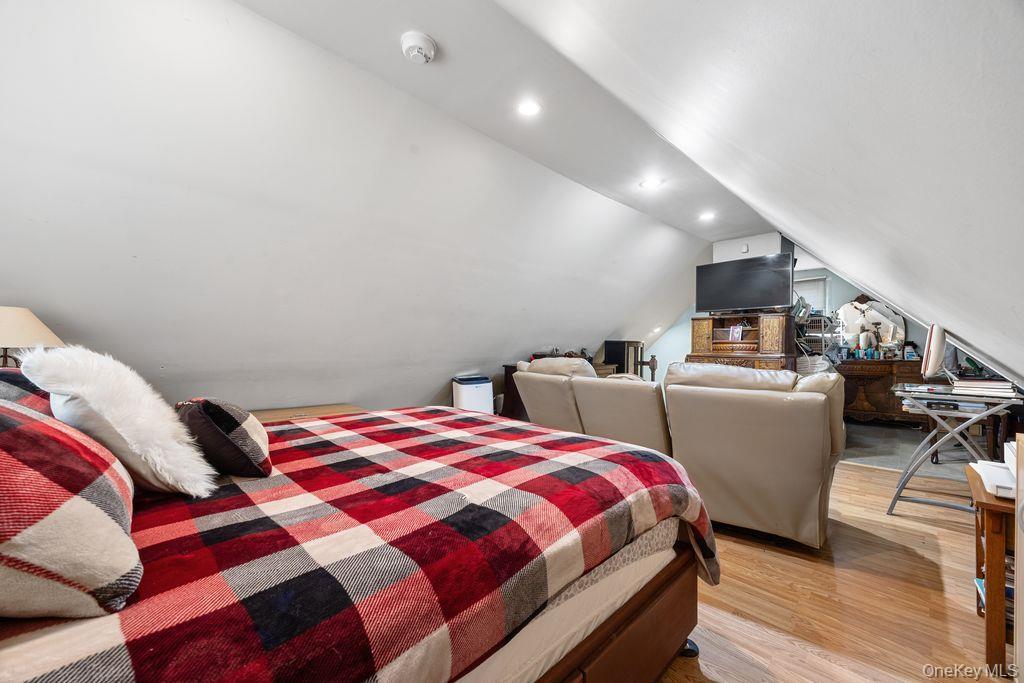 Single Family Burke  Staten Island, NY 10314, MLS-943483-8