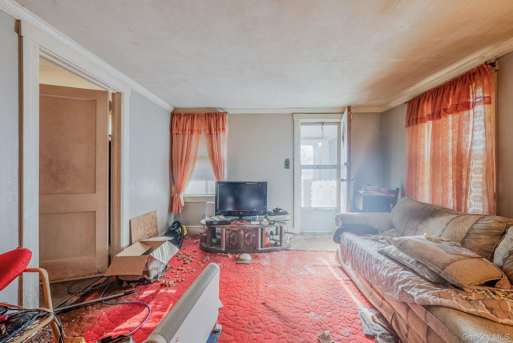 Single Family Hill Nassau County, NY 11553, MLS-943494-17