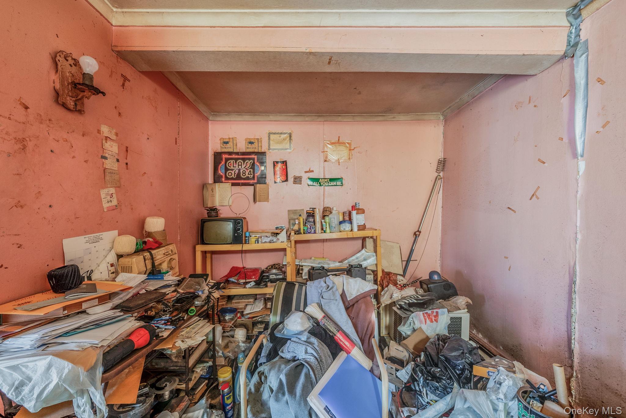 Single Family Hill Nassau County, NY 11553, MLS-943494-18