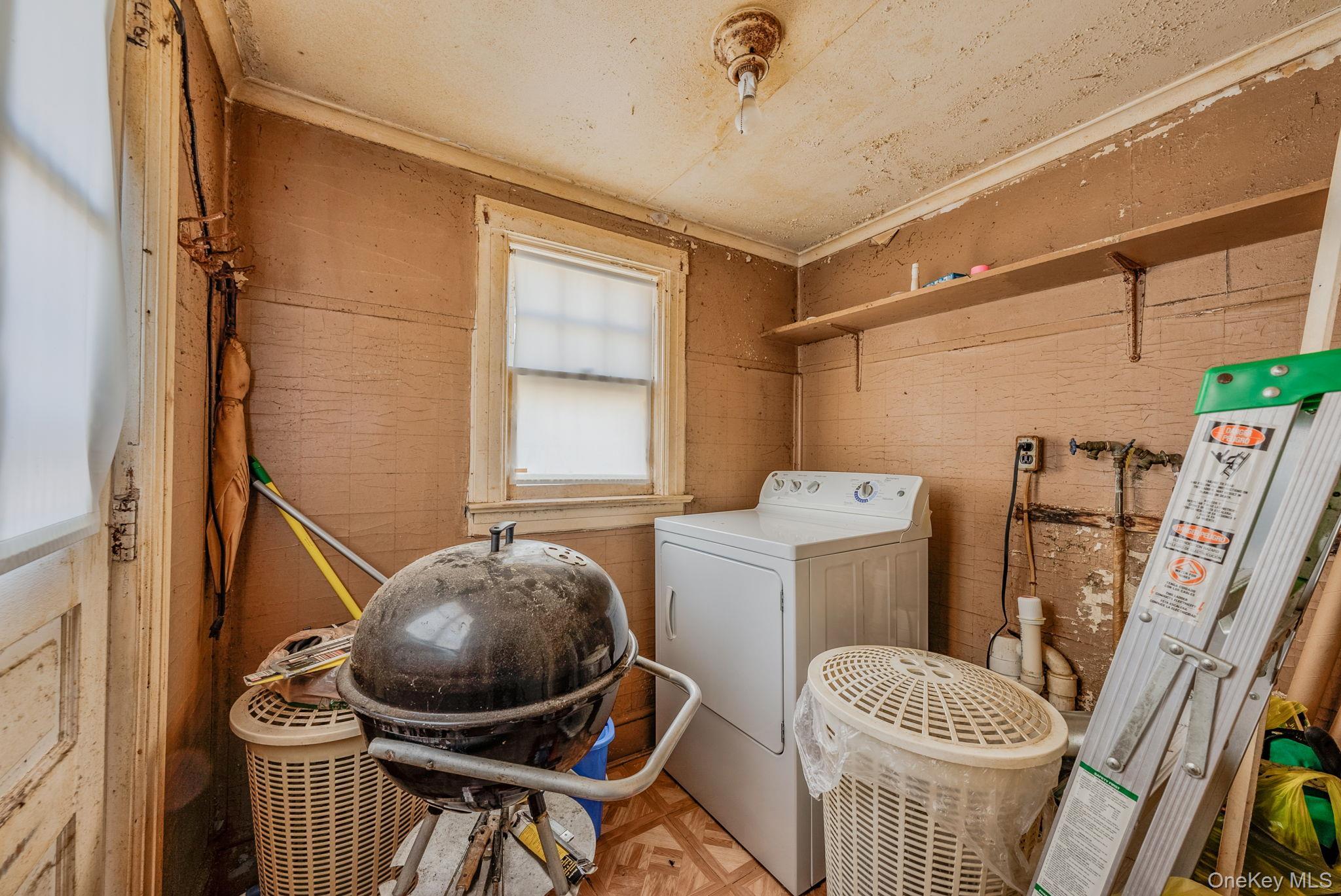 Single Family Hill  Nassau County, NY 11553, MLS-943494-24