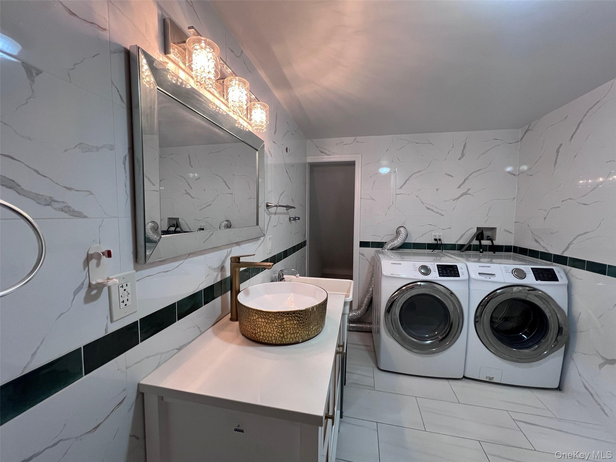 Single Family Seymour Bronx, NY 10469, MLS-943542-14