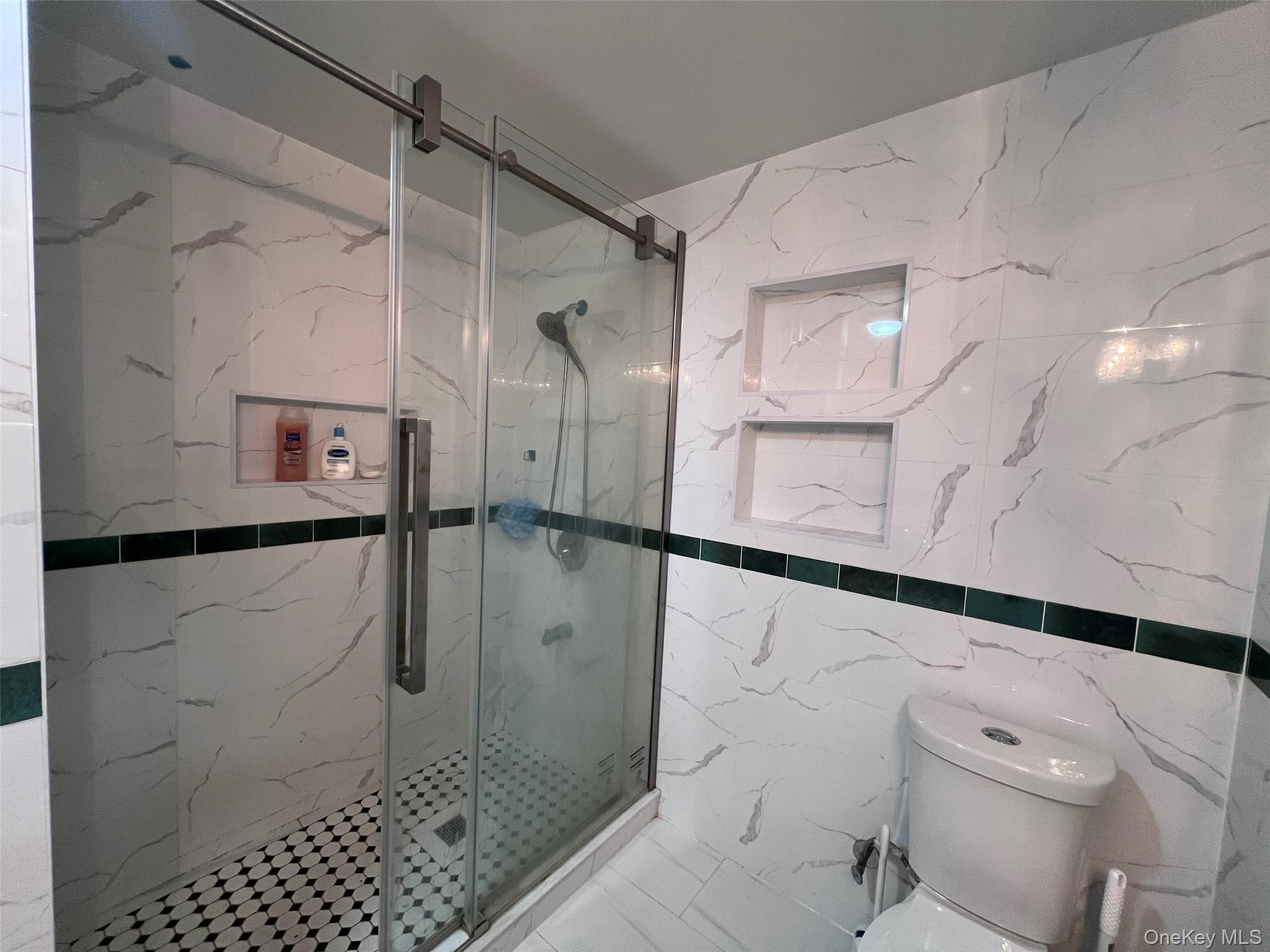 Single Family Seymour Bronx, NY 10469, MLS-943542-16