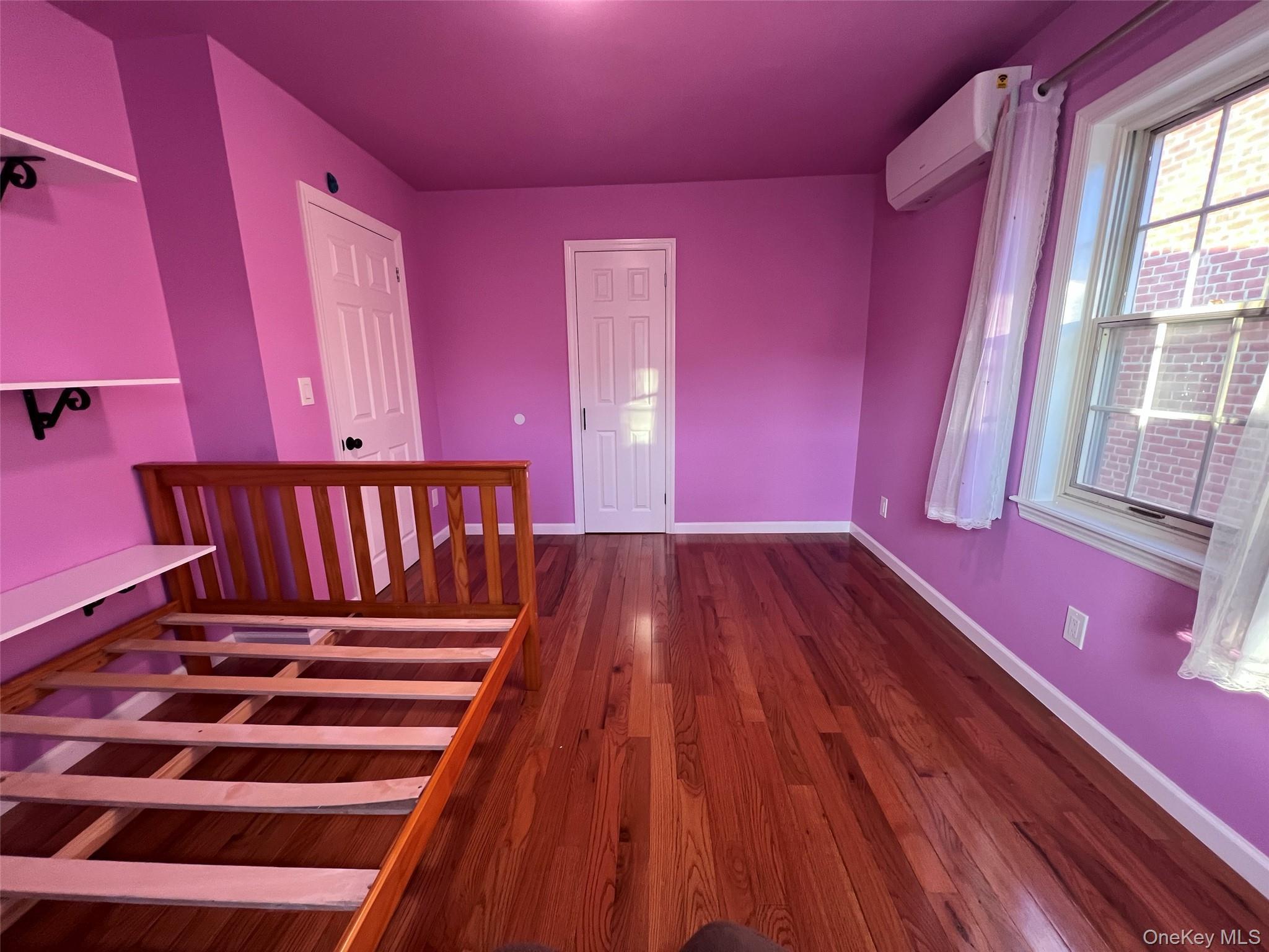 Single Family Seymour Bronx, NY 10469, MLS-943542-30