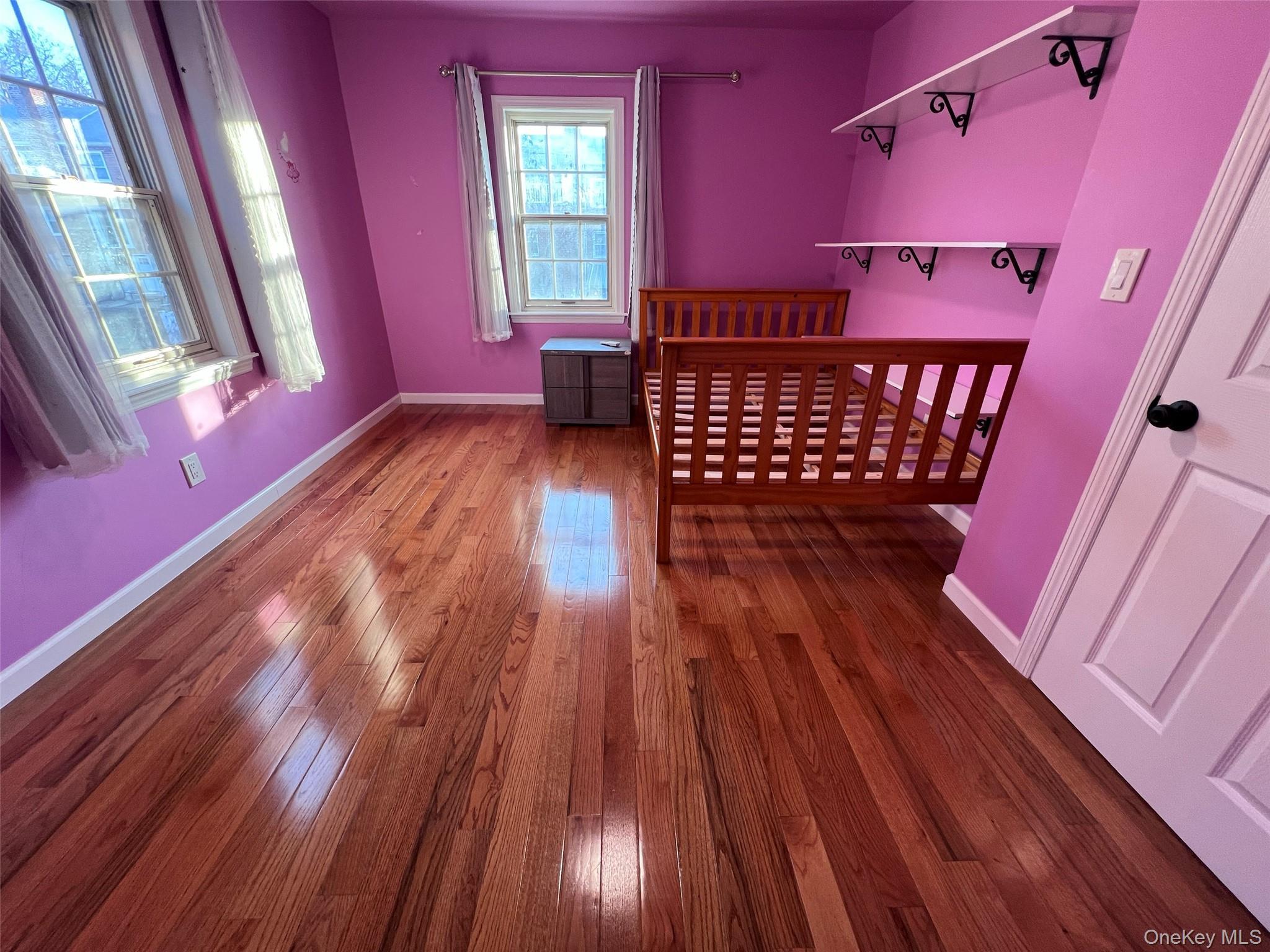 Single Family Seymour Bronx, NY 10469, MLS-943542-35