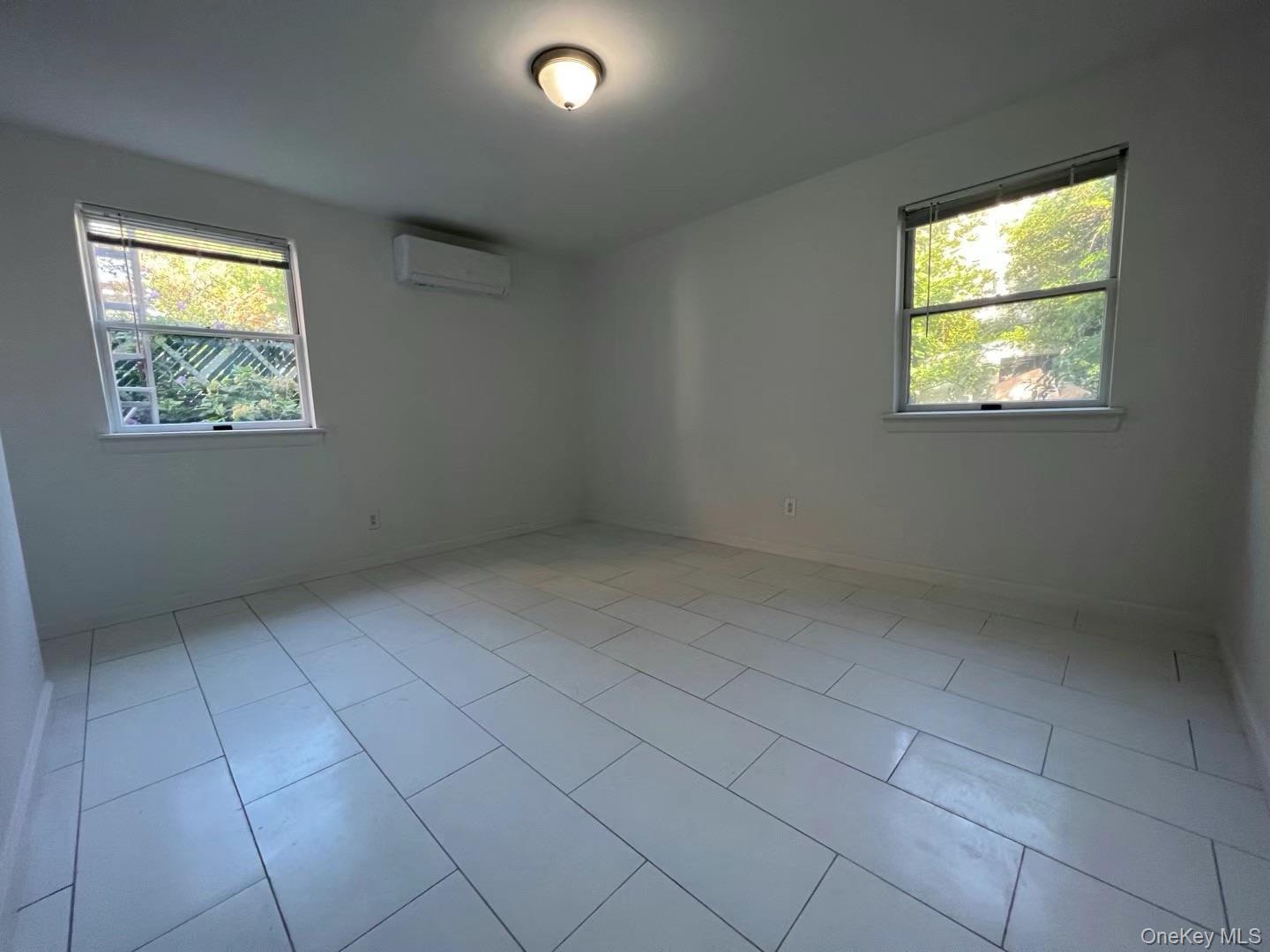 Single Family Seymour Bronx, NY 10469, MLS-943542-46