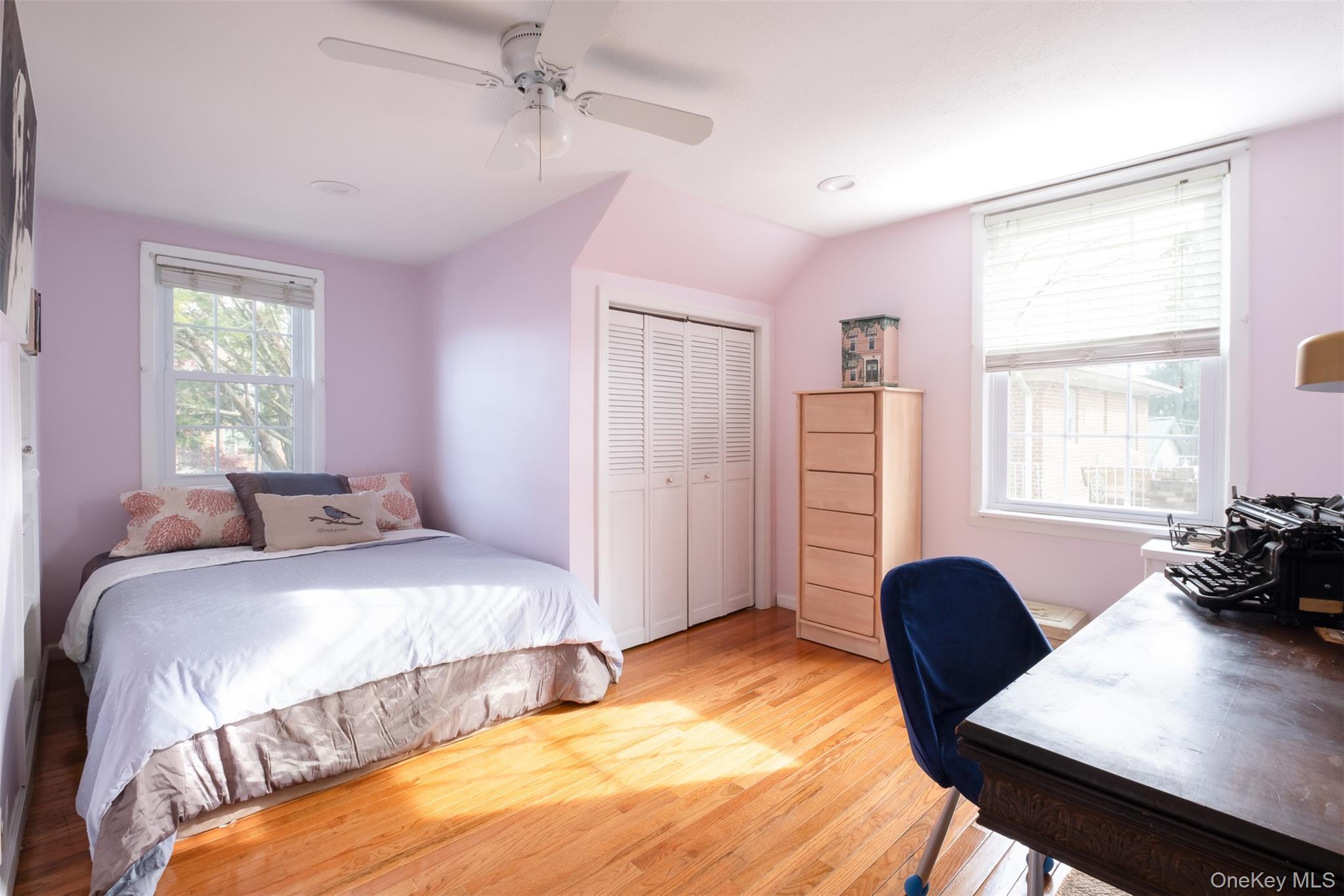 Single Family Minnieford Bronx, NY 10464, MLS-943543-12