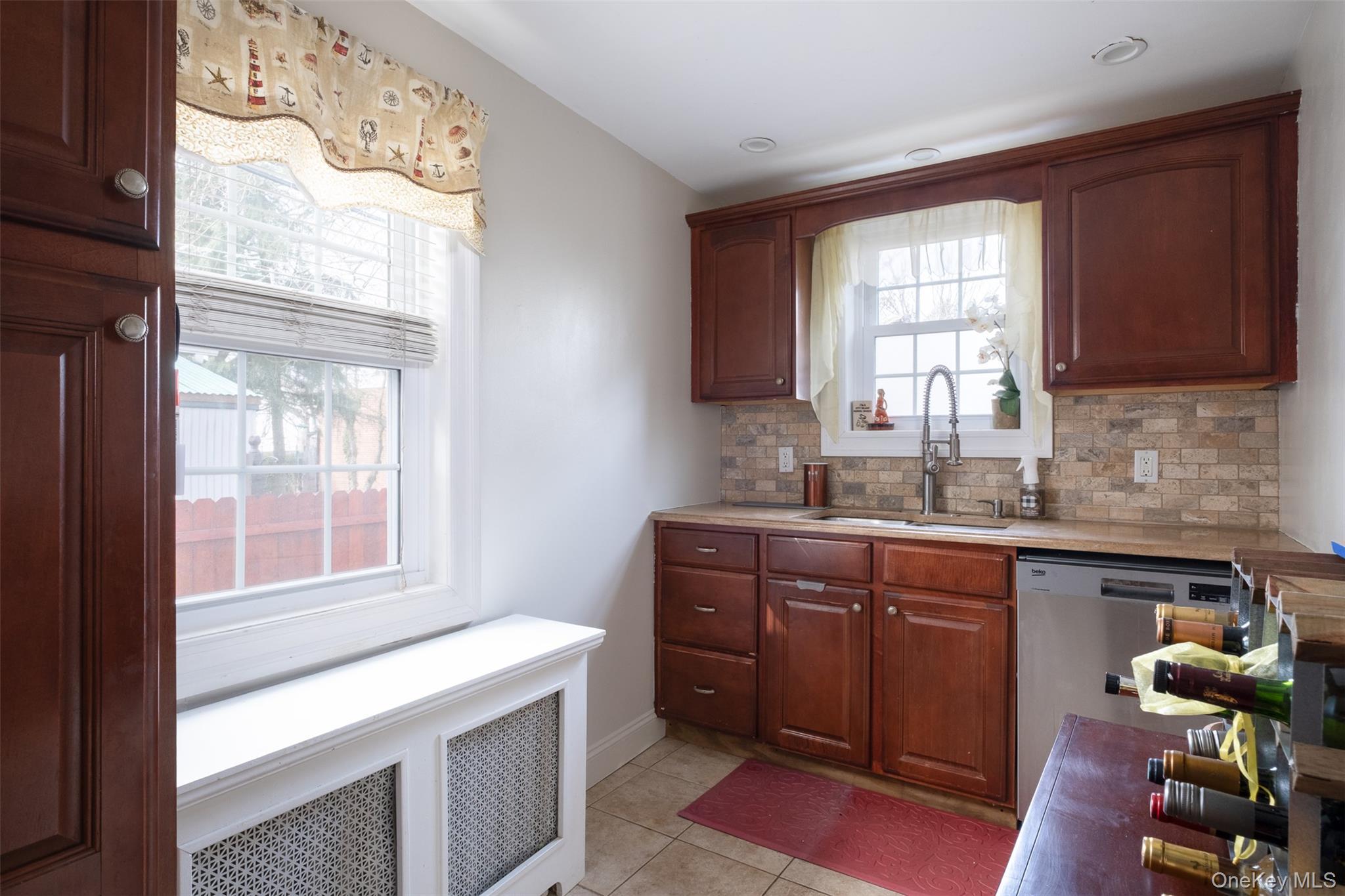 Single Family Minnieford Bronx, NY 10464, MLS-943543-9