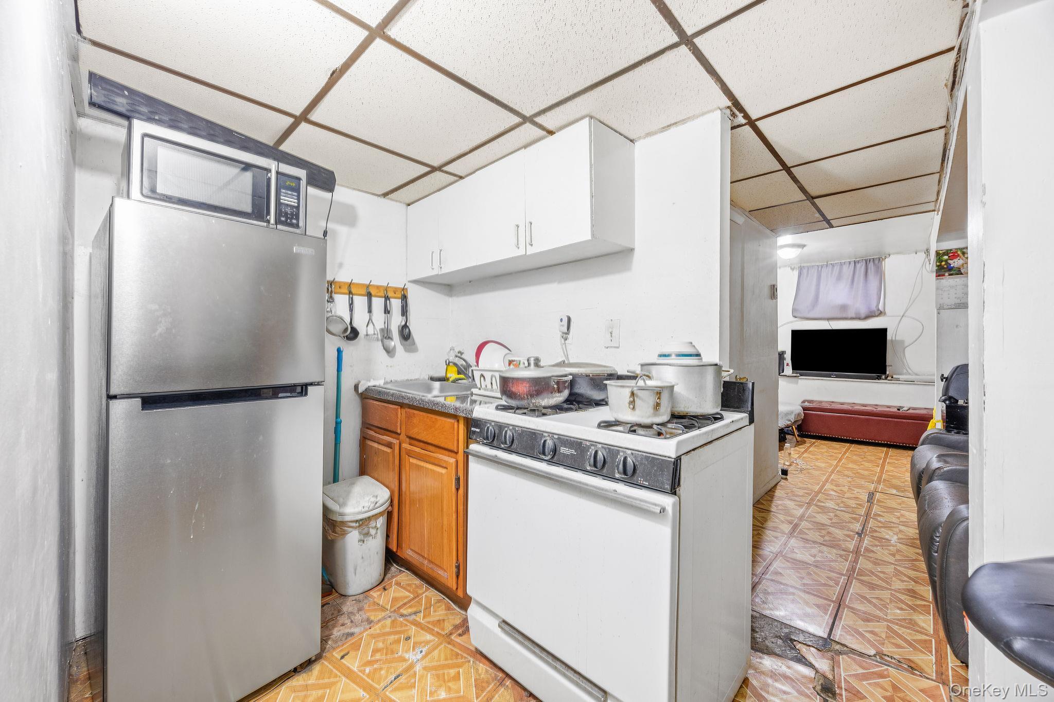 Single Family 35th  Brooklyn, NY 11210, MLS-943554-18