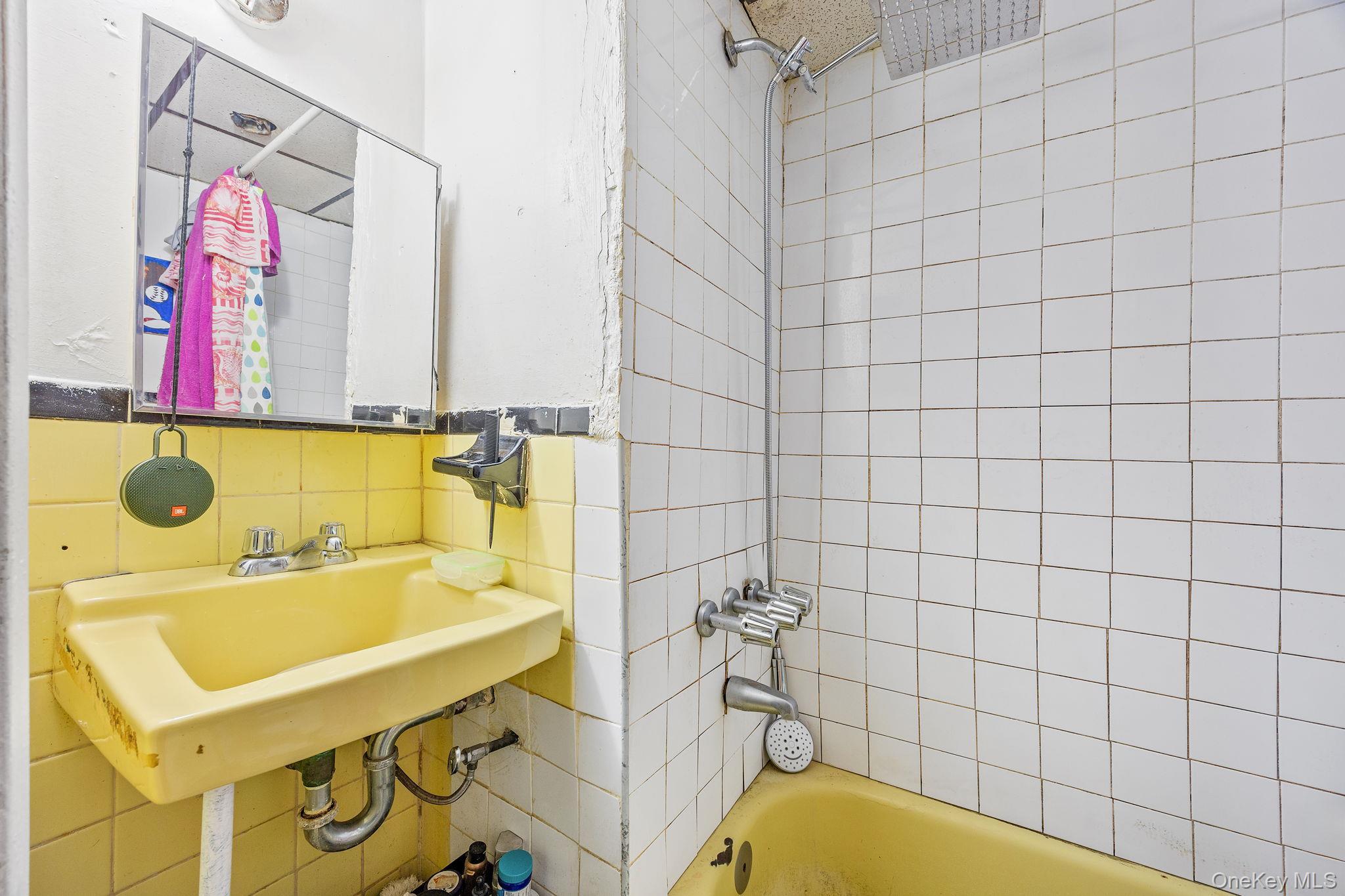 Single Family 35th  Brooklyn, NY 11210, MLS-943554-19