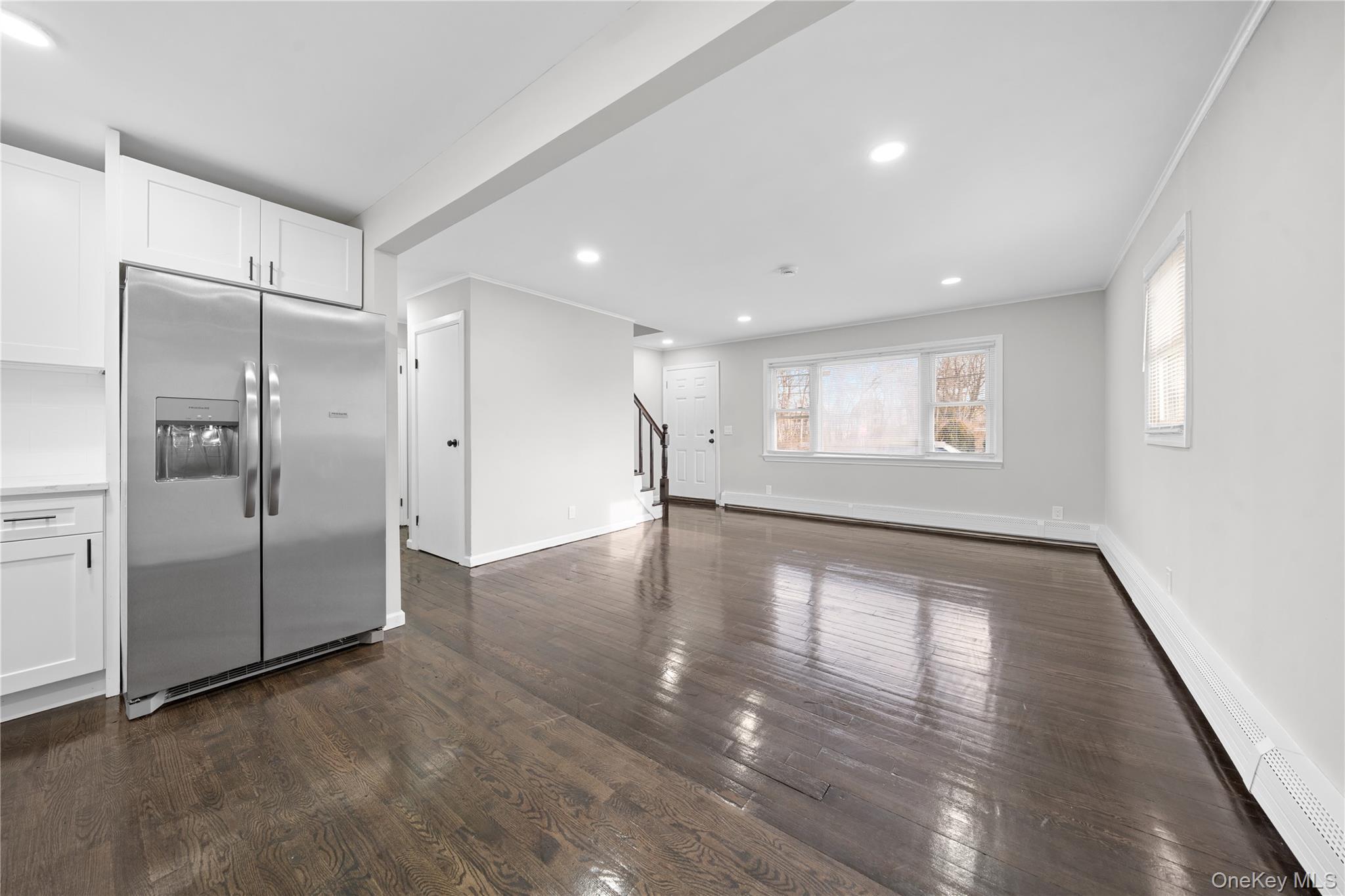 Single Family Arizona Suffolk County, NY 11704, MLS-943577-10