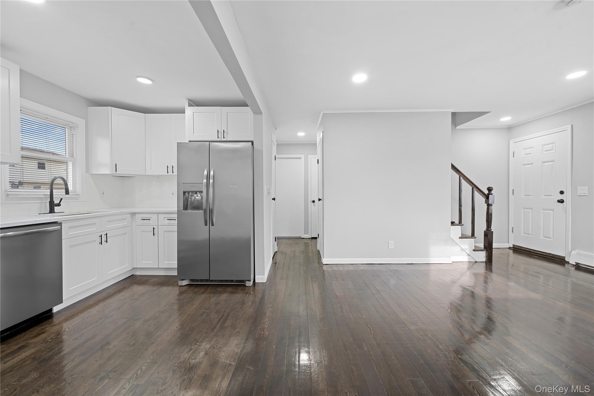 Single Family Arizona Suffolk County, NY 11704, MLS-943577-11