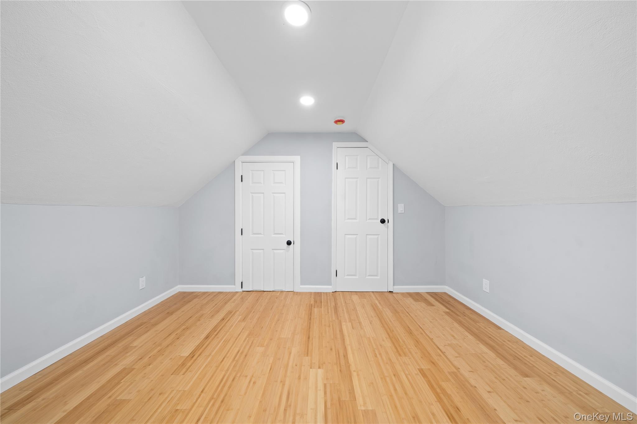 Single Family Arizona Suffolk County, NY 11704, MLS-943577-14