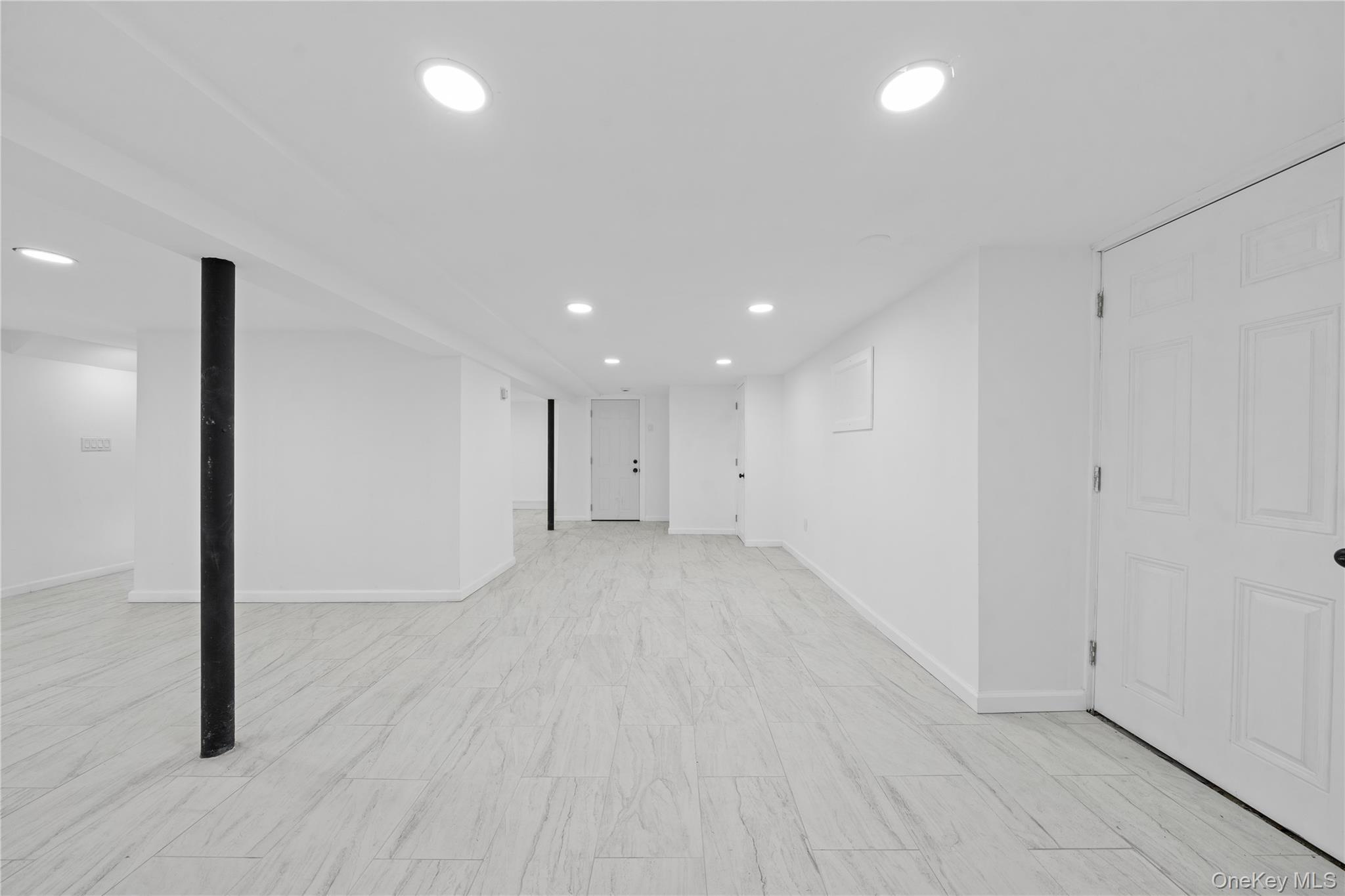 Single Family Arizona Suffolk County, NY 11704, MLS-943577-17