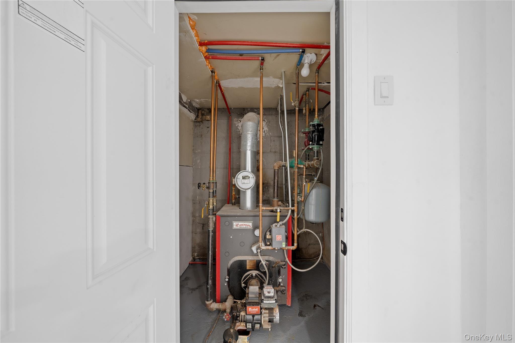 Single Family Arizona  Suffolk County, NY 11704, MLS-943577-19