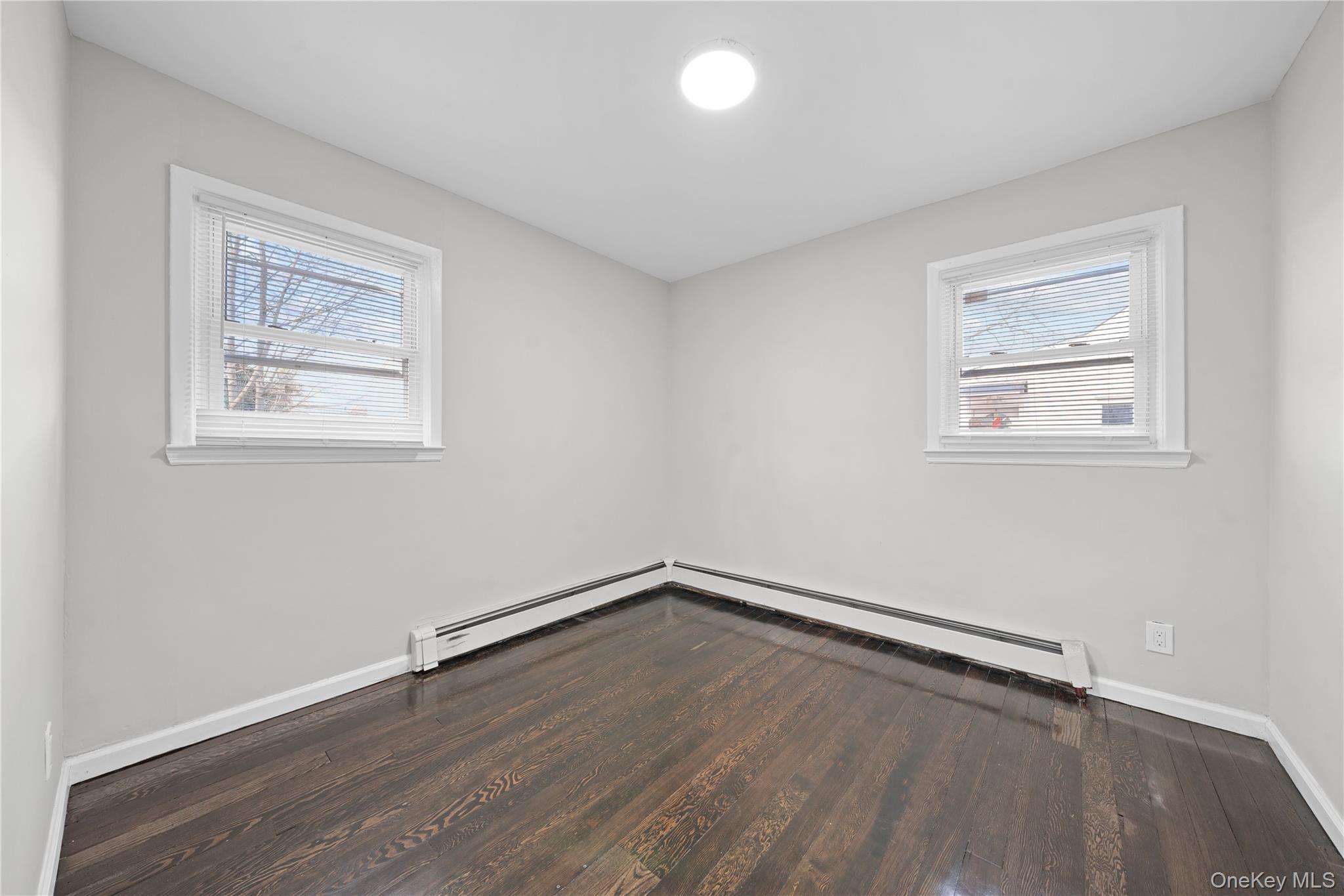 Single Family Arizona Suffolk County, NY 11704, MLS-943577-7