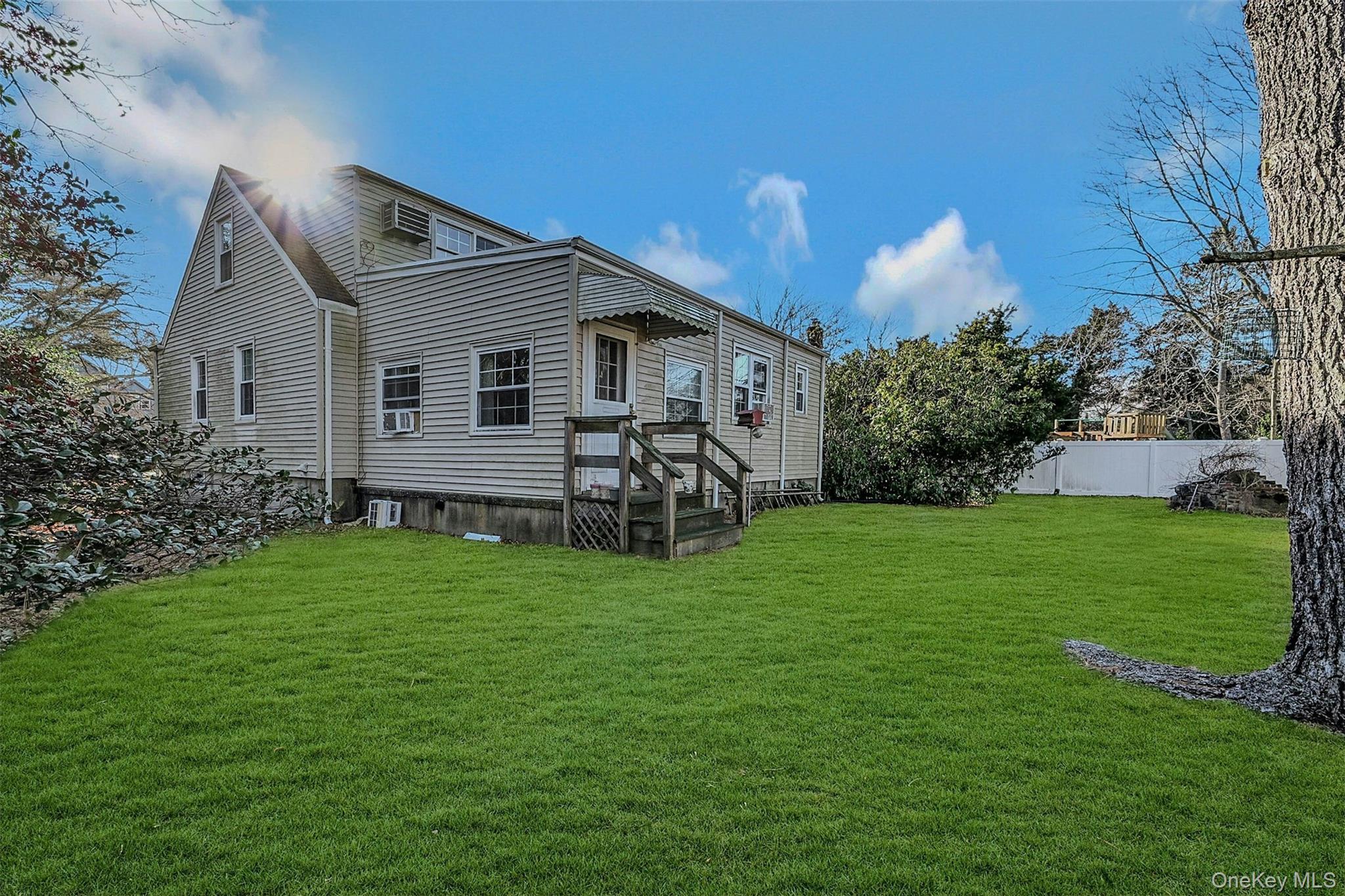 Single Family Doxsee  Suffolk County, NY 11751, MLS-943598-23