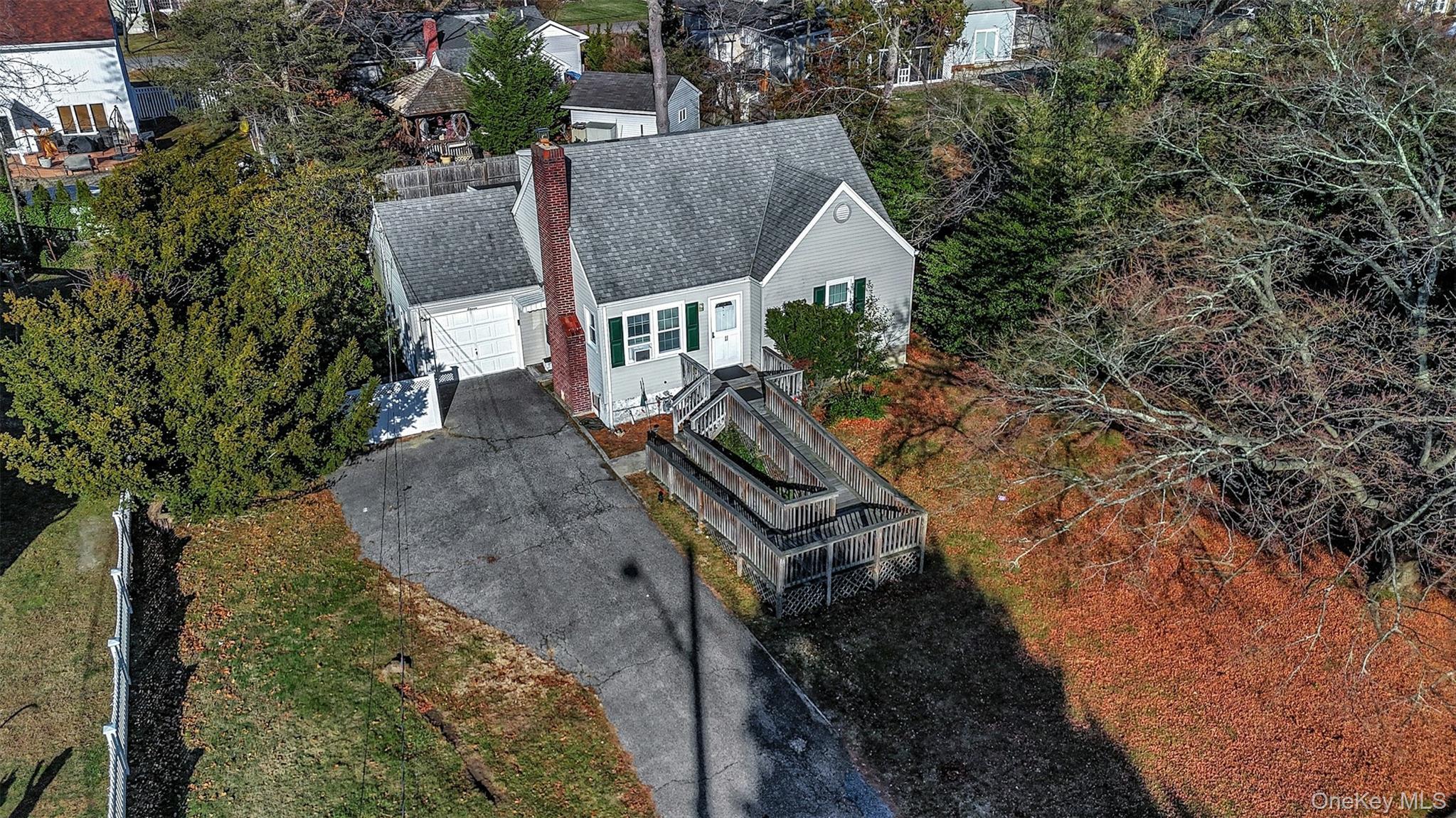 Single Family Doxsee  Suffolk County, NY 11751, MLS-943598-26