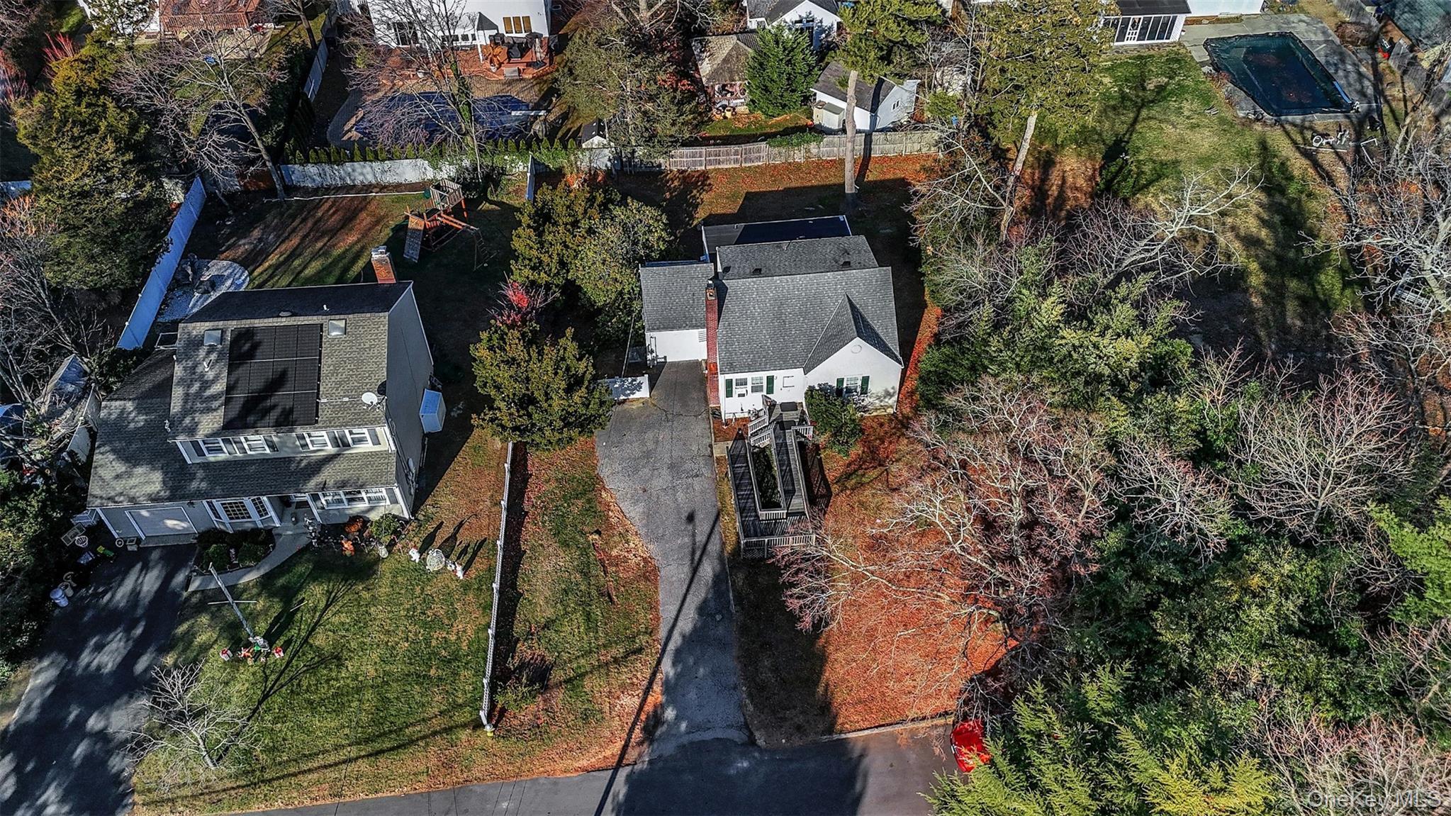 Single Family Doxsee  Suffolk County, NY 11751, MLS-943598-27