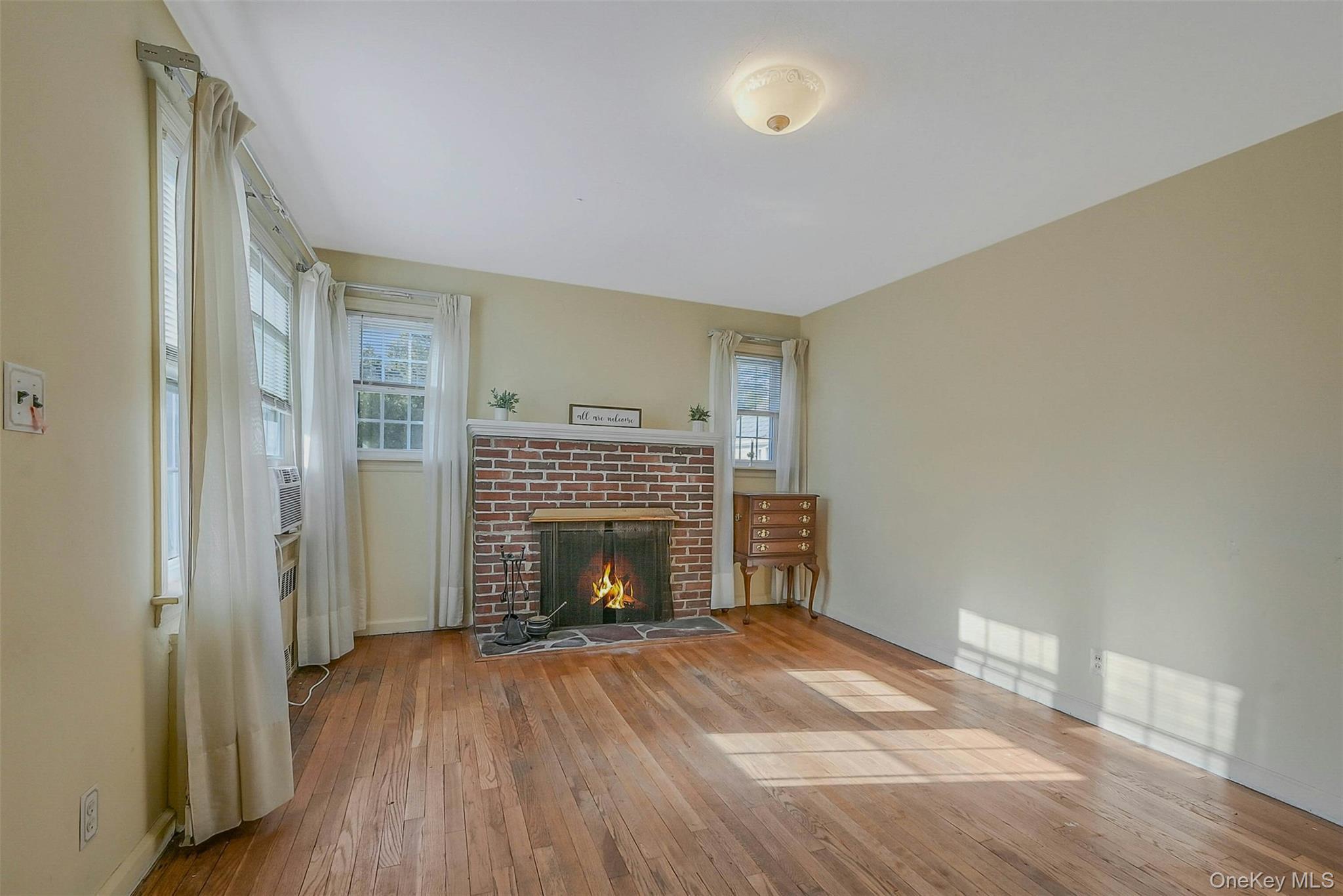 Single Family Doxsee  Suffolk County, NY 11751, MLS-943598-3