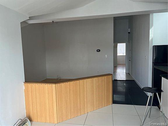 Single Family Outlook  Bronx, NY 10465, MLS-943600-9