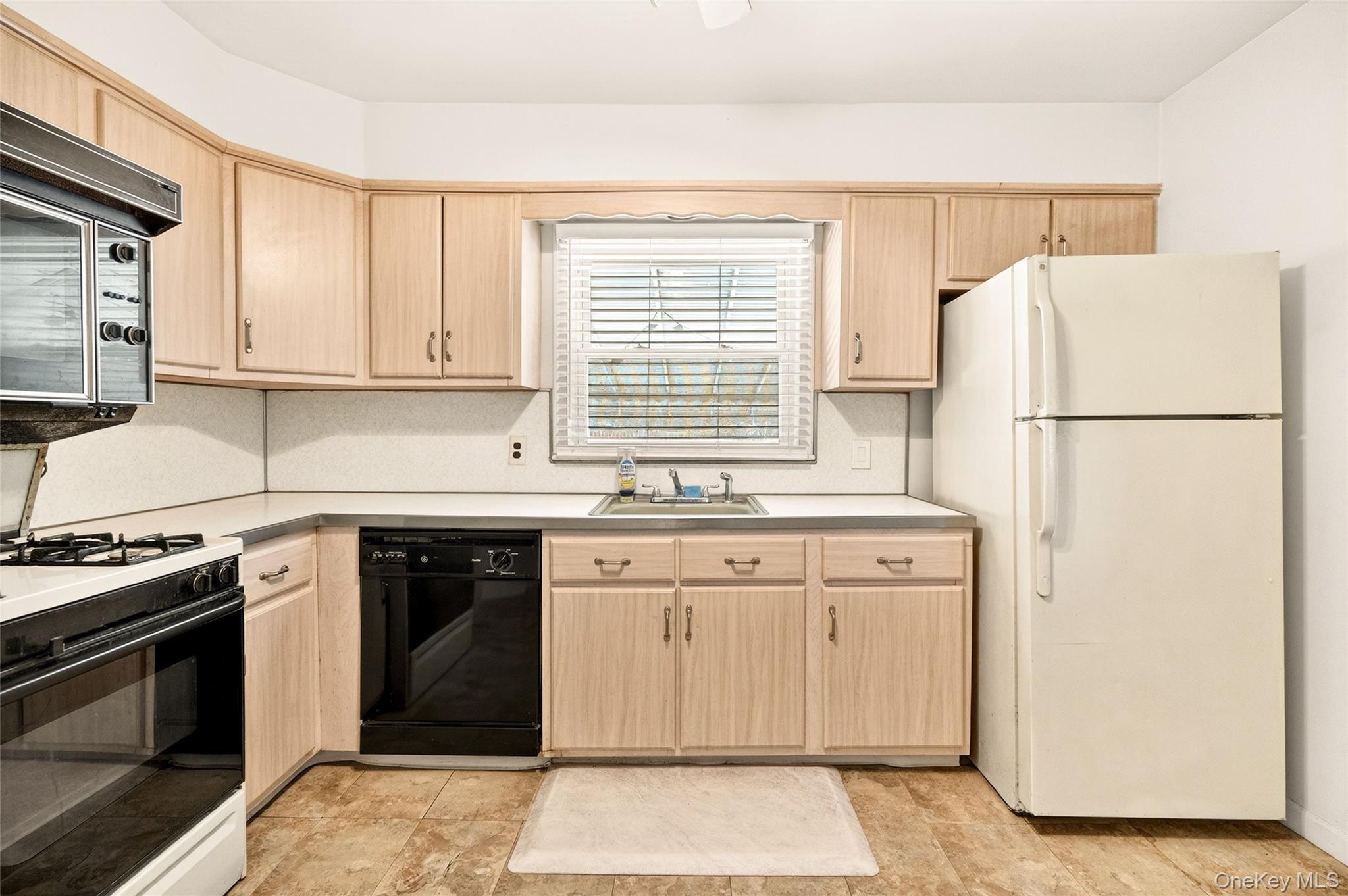 Single Family Sciortino Westchester County, NY 10607, MLS-943609-17