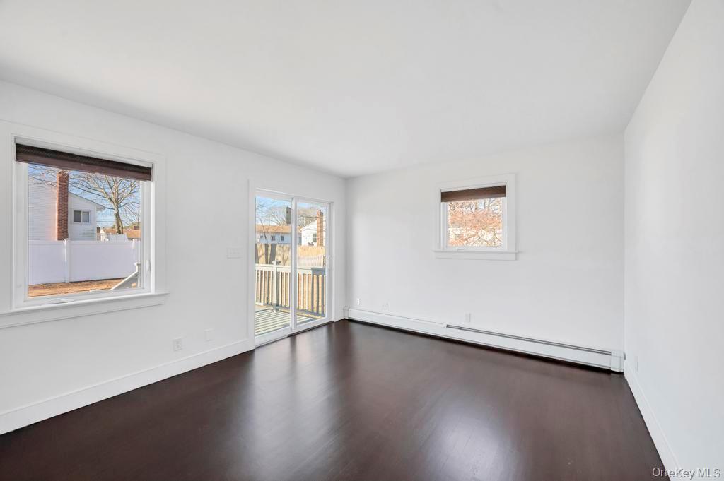 Single Family 28th Suffolk County, NY 11798, MLS-943639-12