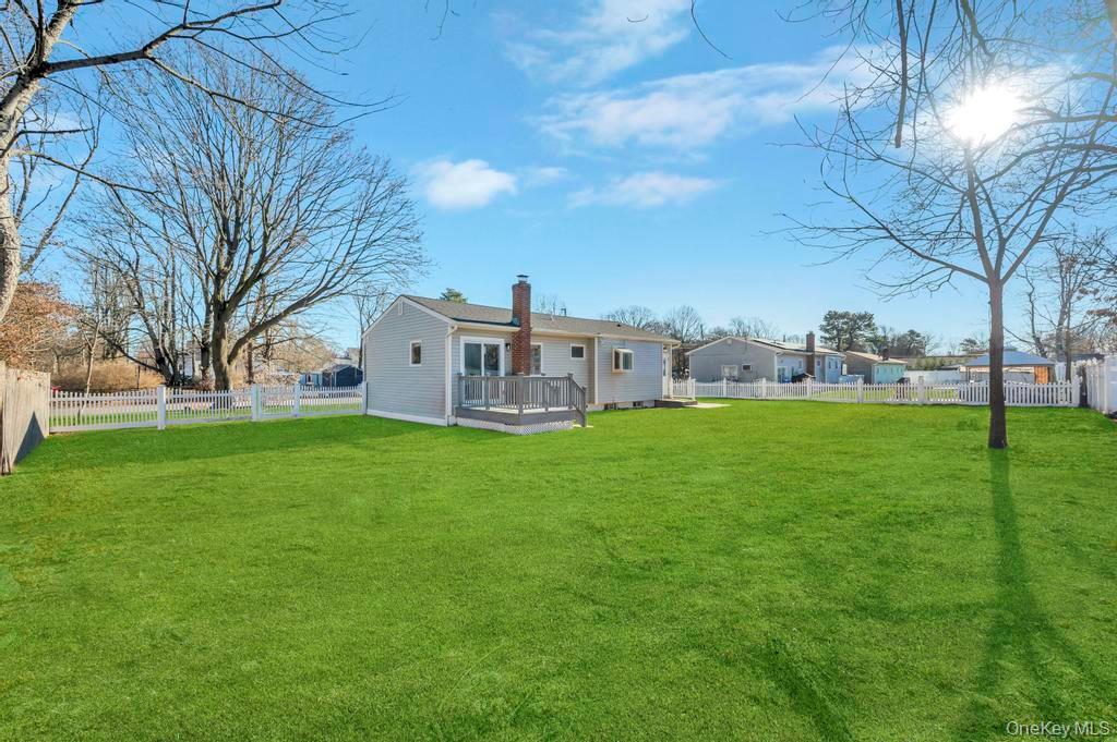 Single Family 28th Suffolk County, NY 11798, MLS-943639-5